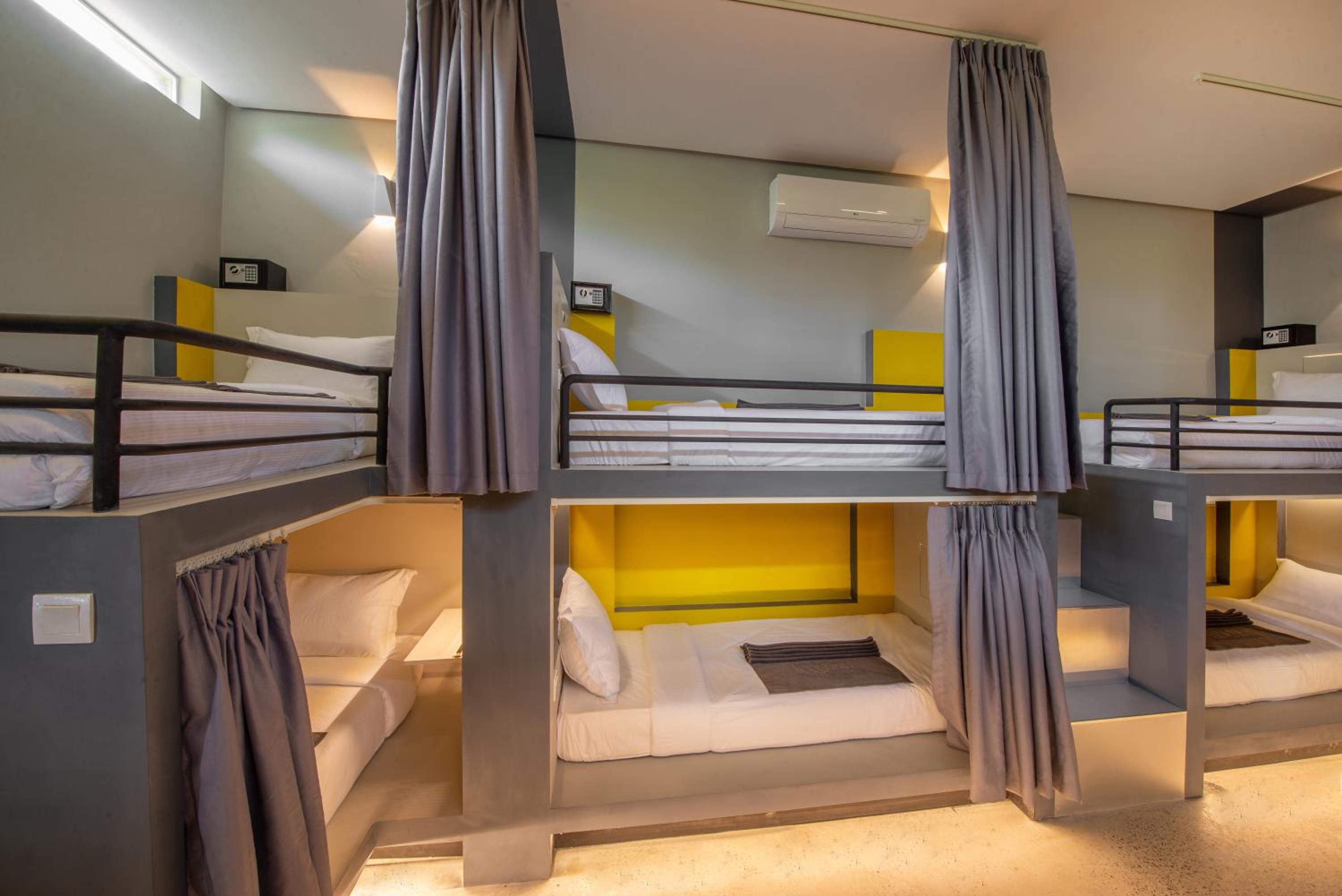 Bunk Bed In 12-beds Female Dormitory Room photo 3