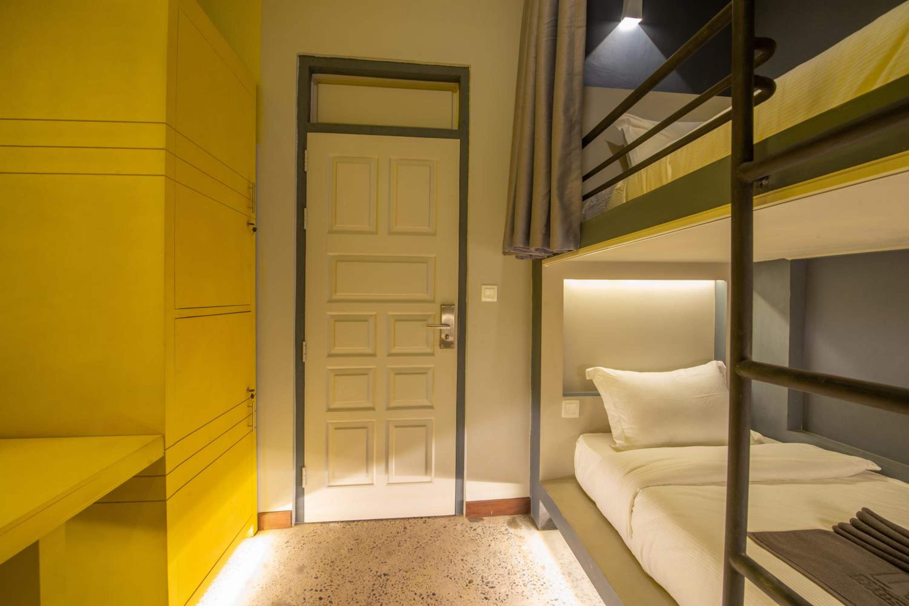 Twin Room with Shared Bathroom photo 2