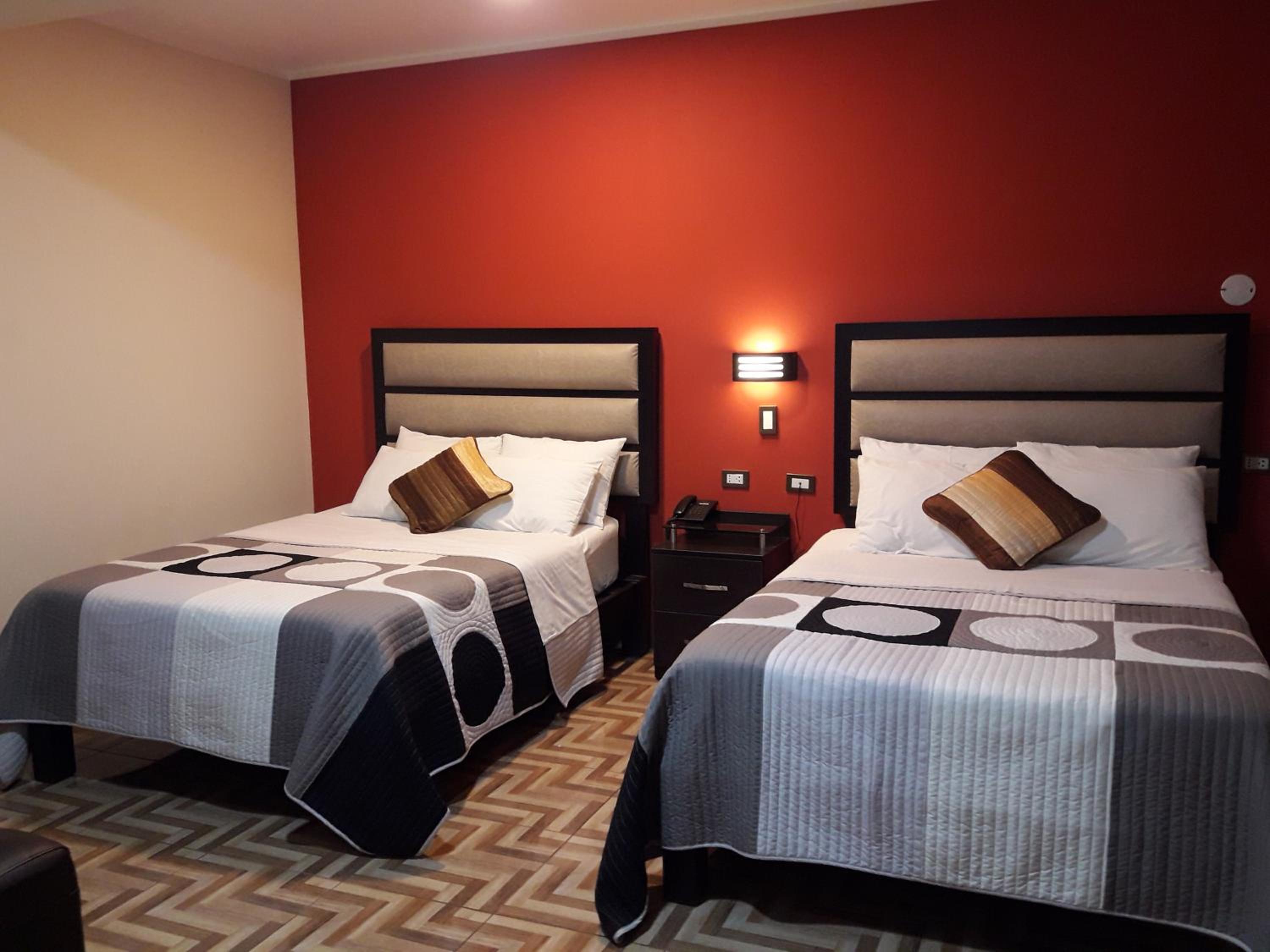 Twin Room with Private Bathroom photo 2