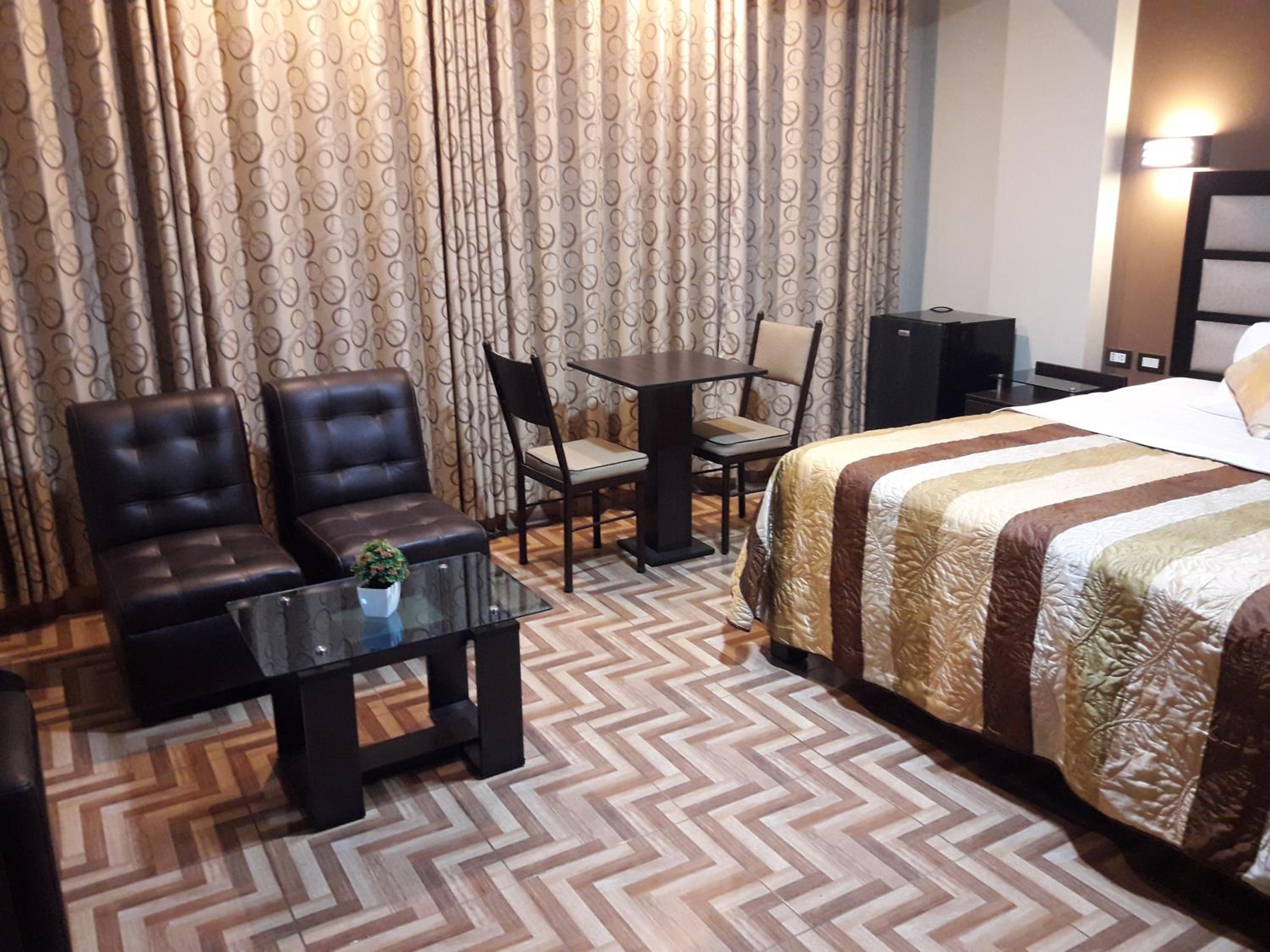 Double Room with Private Bathroom photo 2