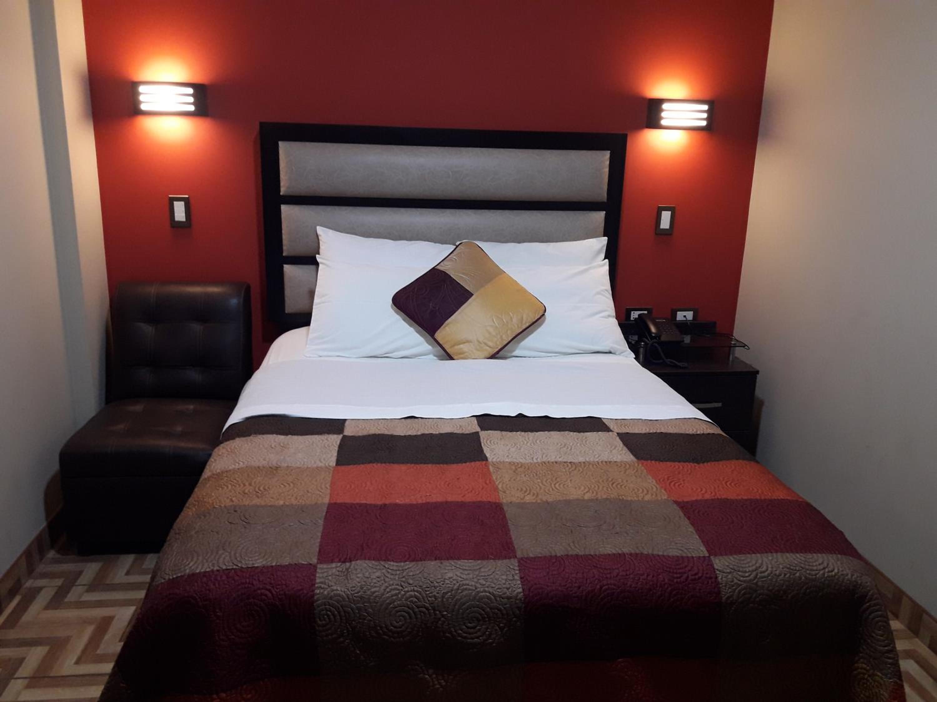 Double Room with Private Bathroom photo 3