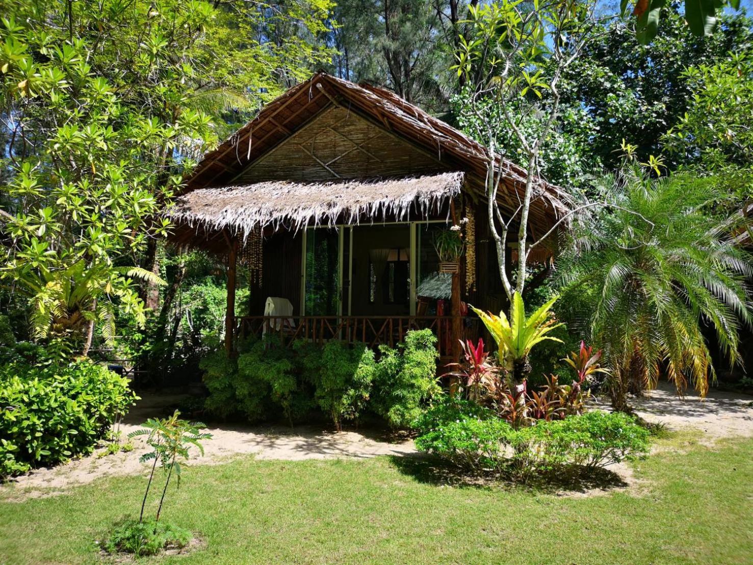 Deluxe Bungalow with Sea View photo 2