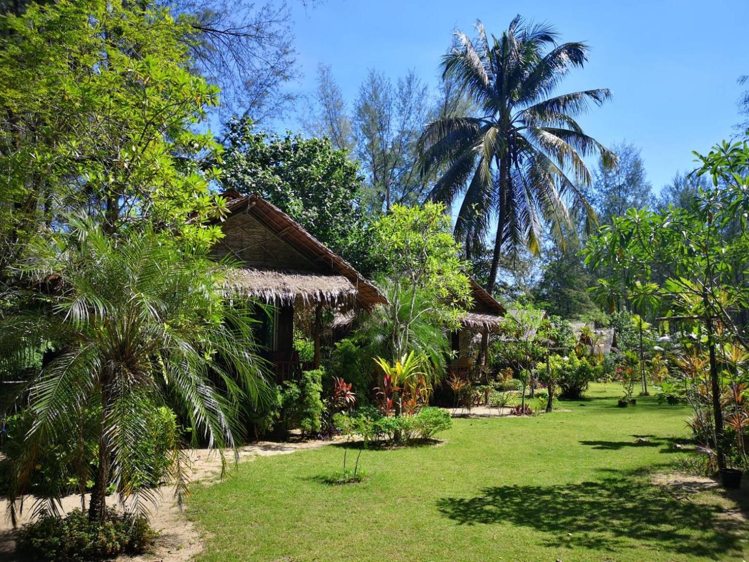 Bungalow with Garden View photo 3