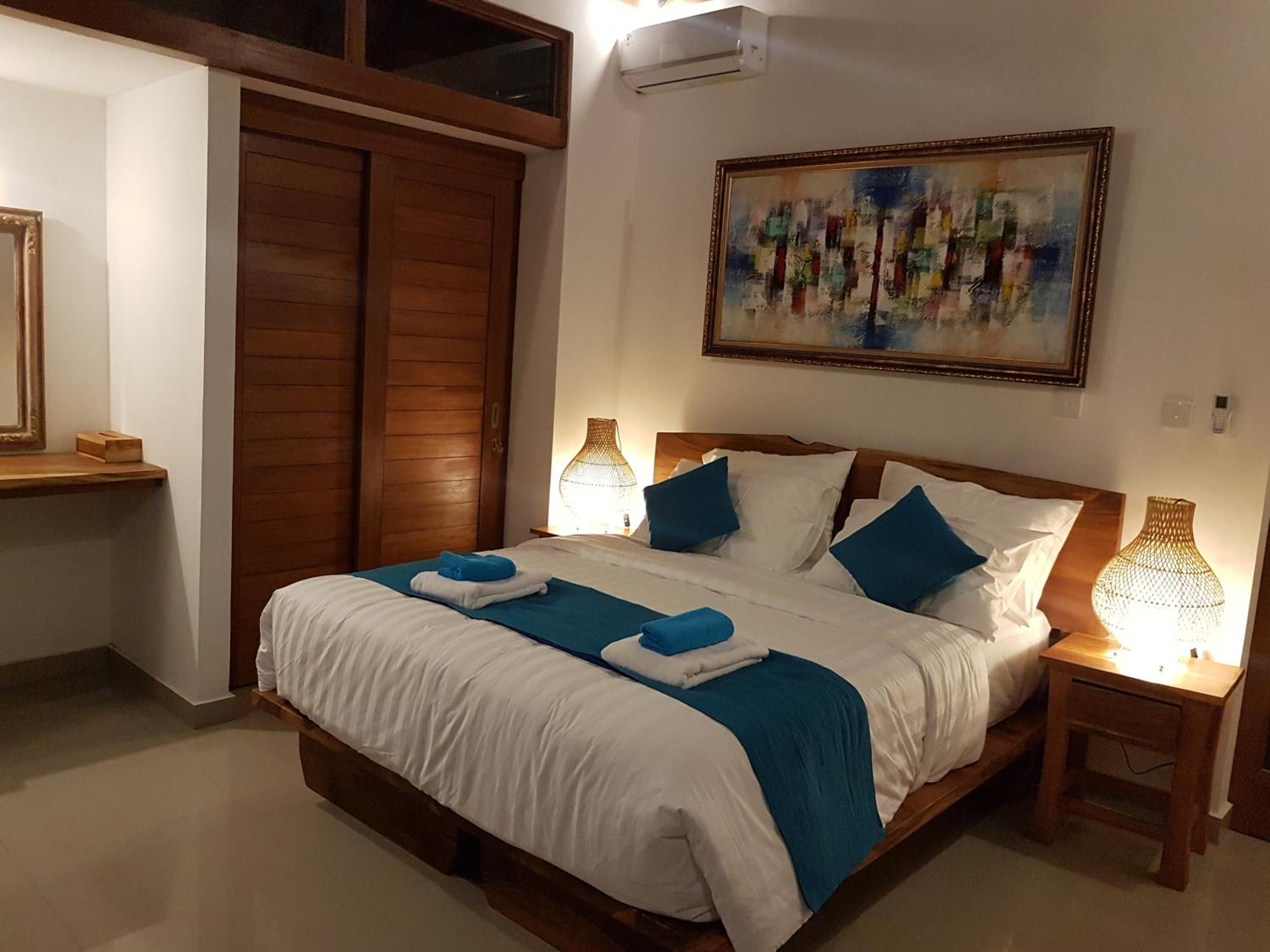 Two-Bedroom House - Photo 10