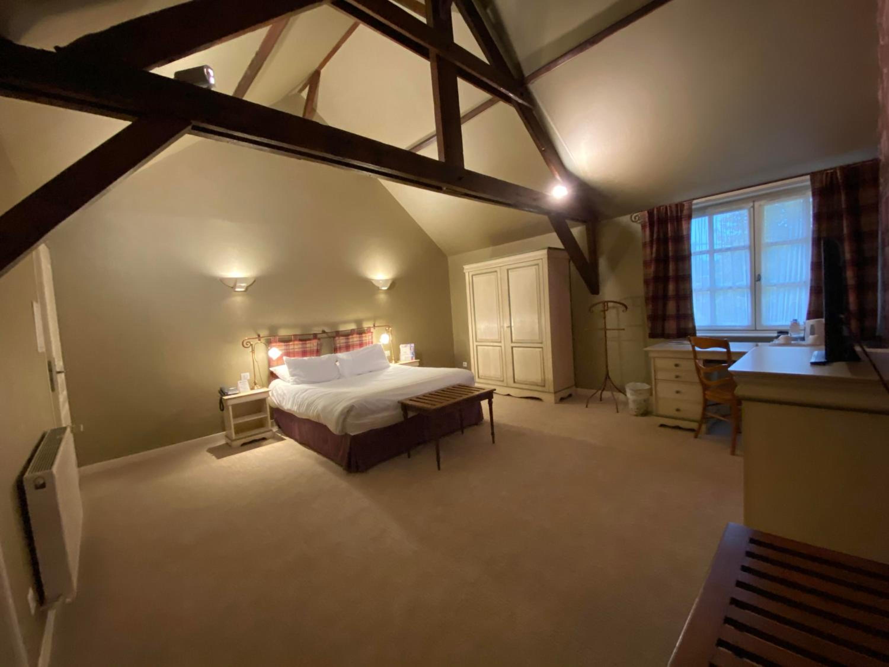 Queen Room - Photo 2
