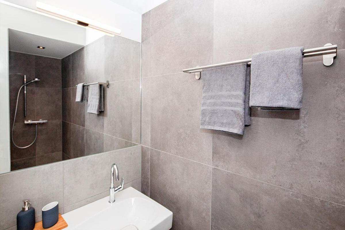 Single Room - Disability Access photo 3