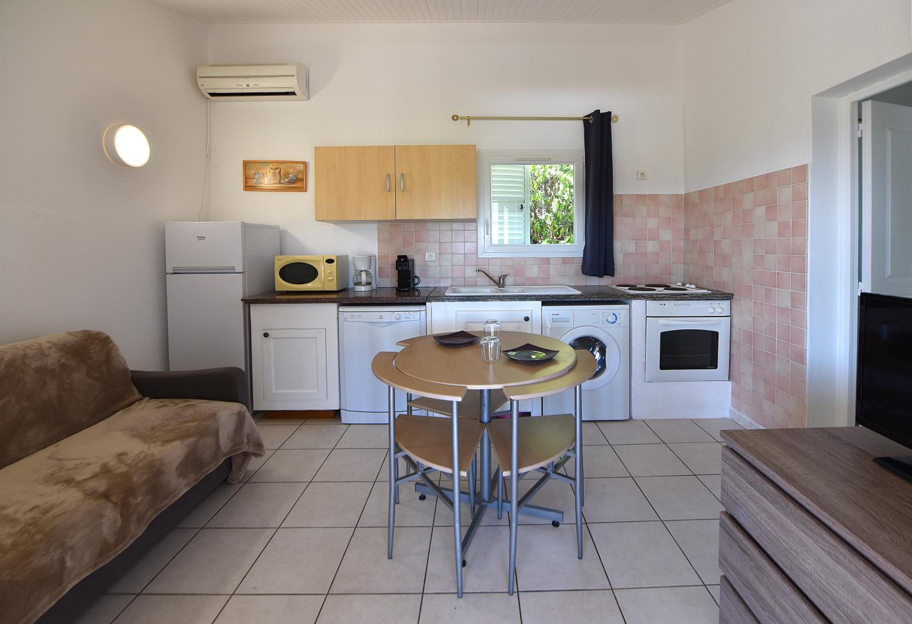 Superior one-Bedroom Villa (2 People) with panoramic Sea View  photo 3