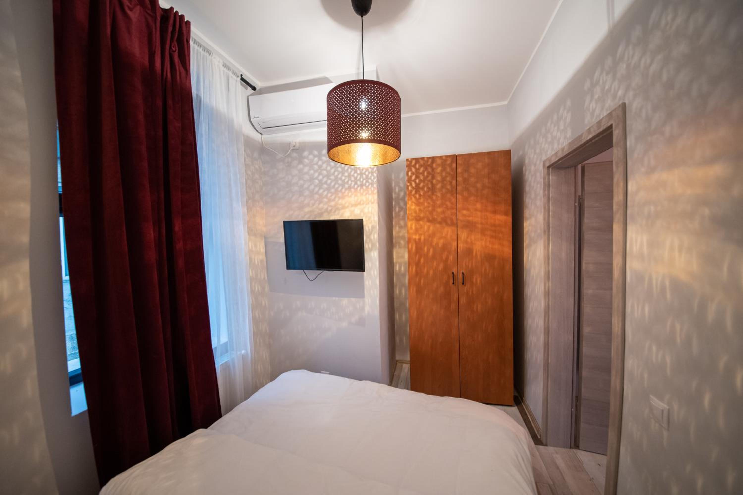 Apartment - Photo 2