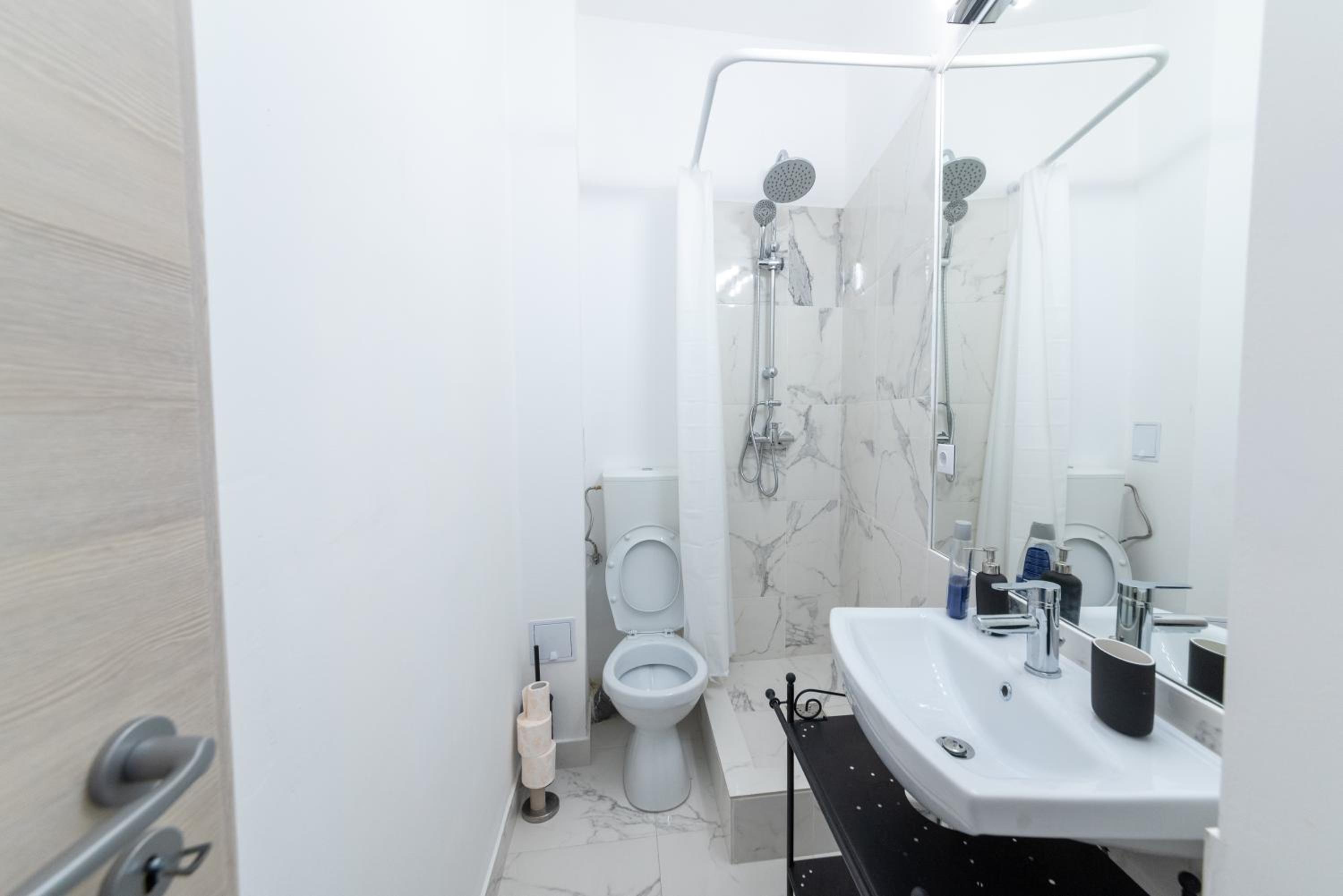 Apartment - Photo 4