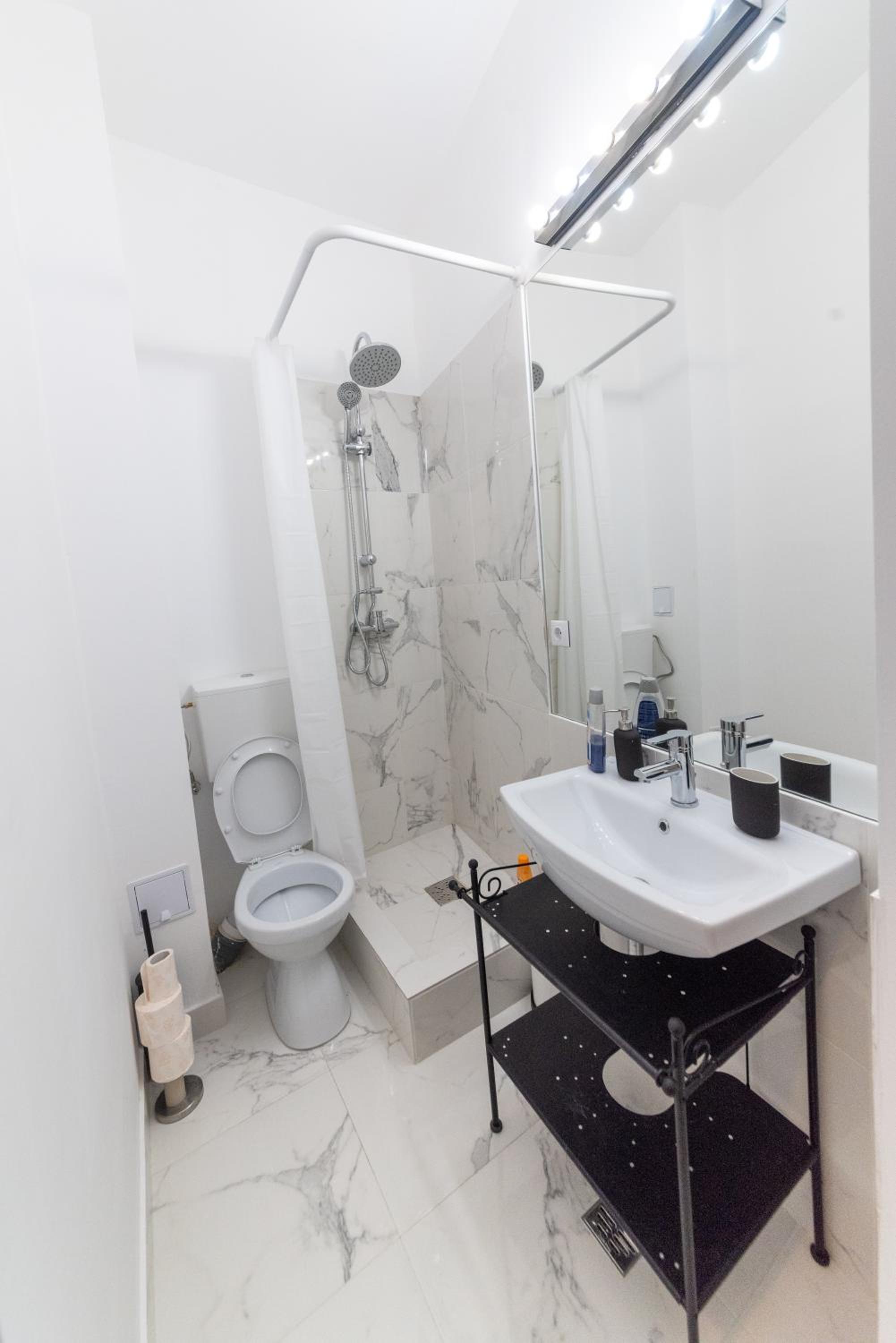 Apartment - Photo 5