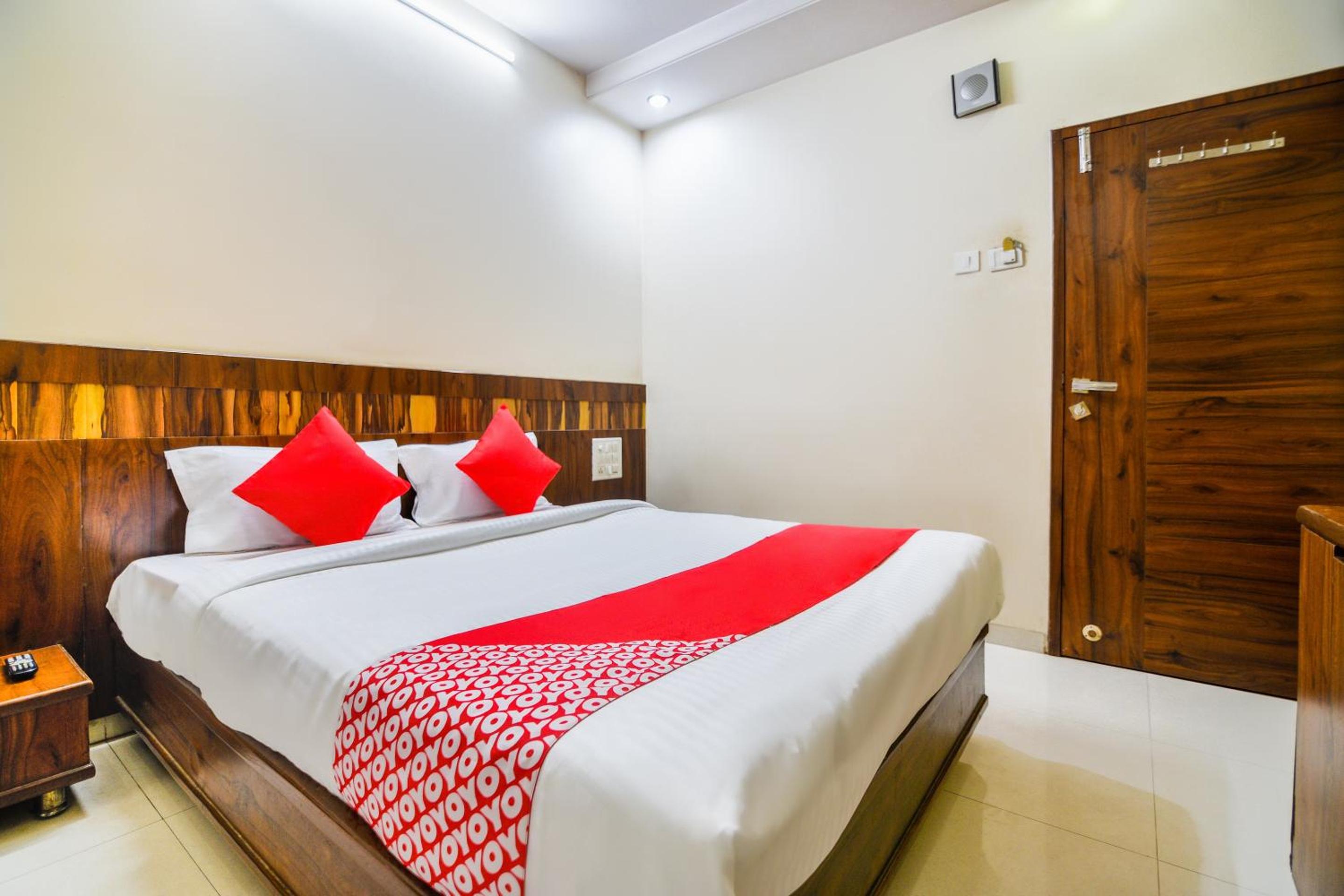 Standard Double Room with Fan photo 3