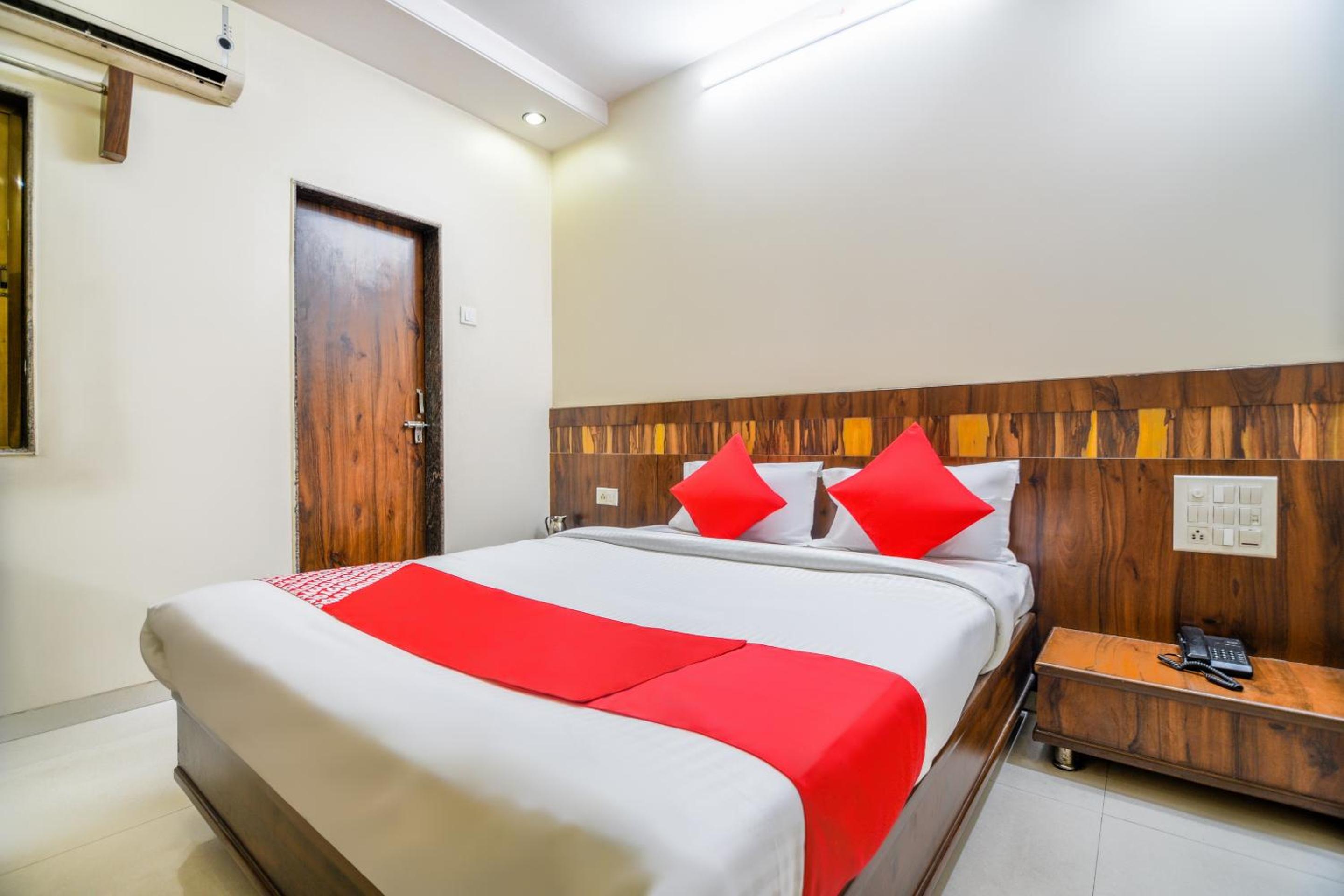 Standard Double Room with Fan photo 2