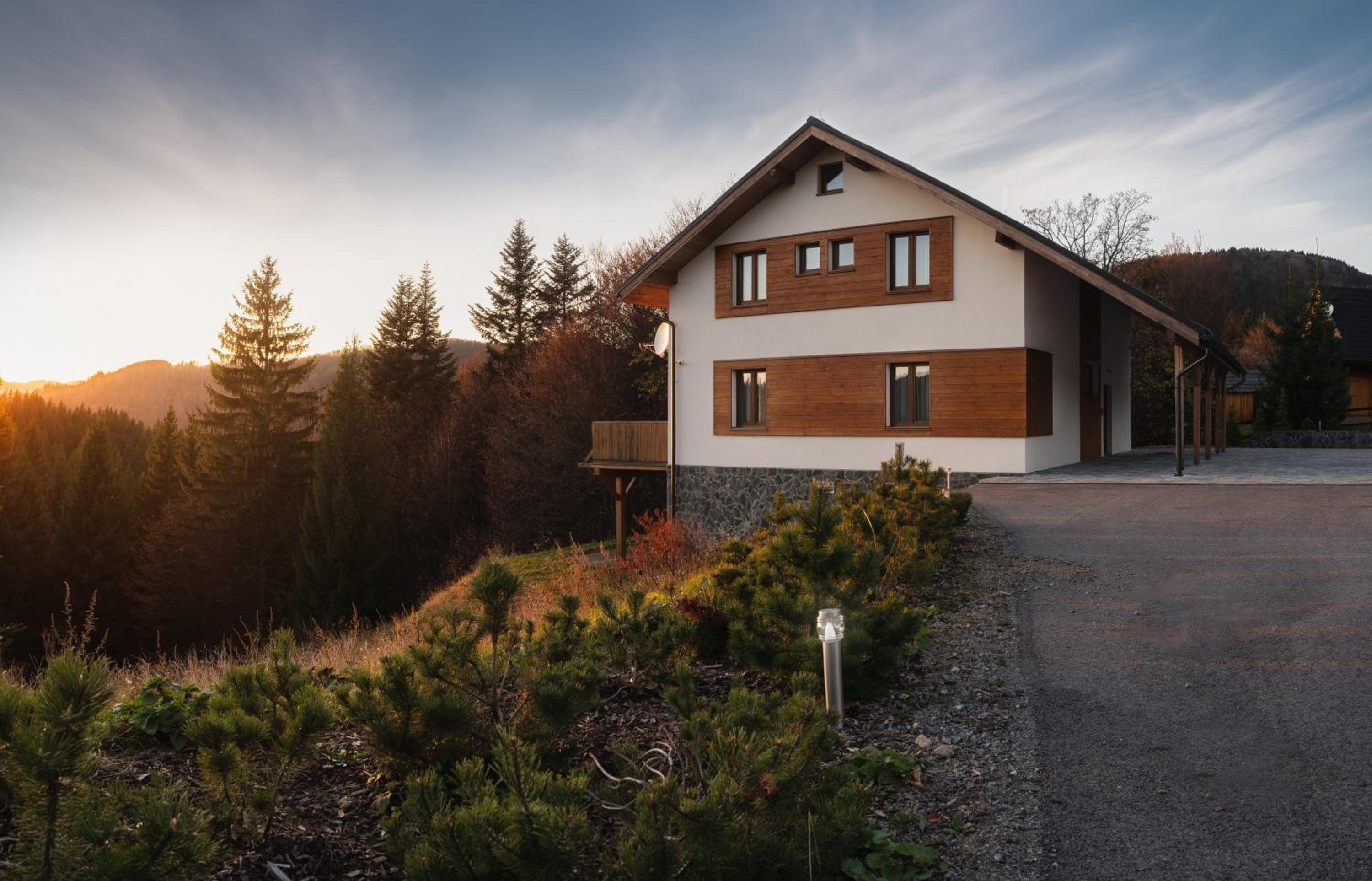 Villa - Photo 2
