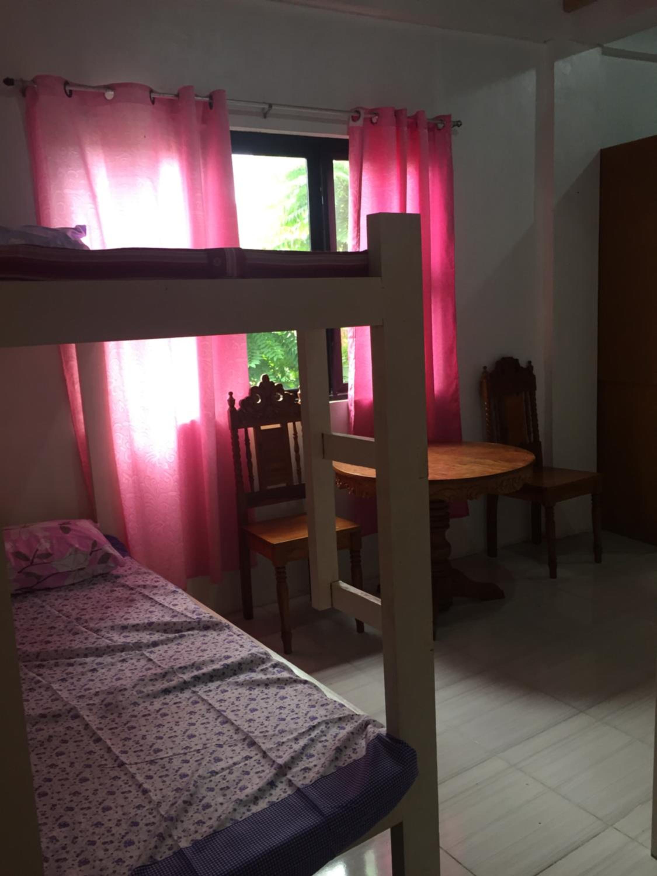 Quadruple Room with Mountain View - Photo 9