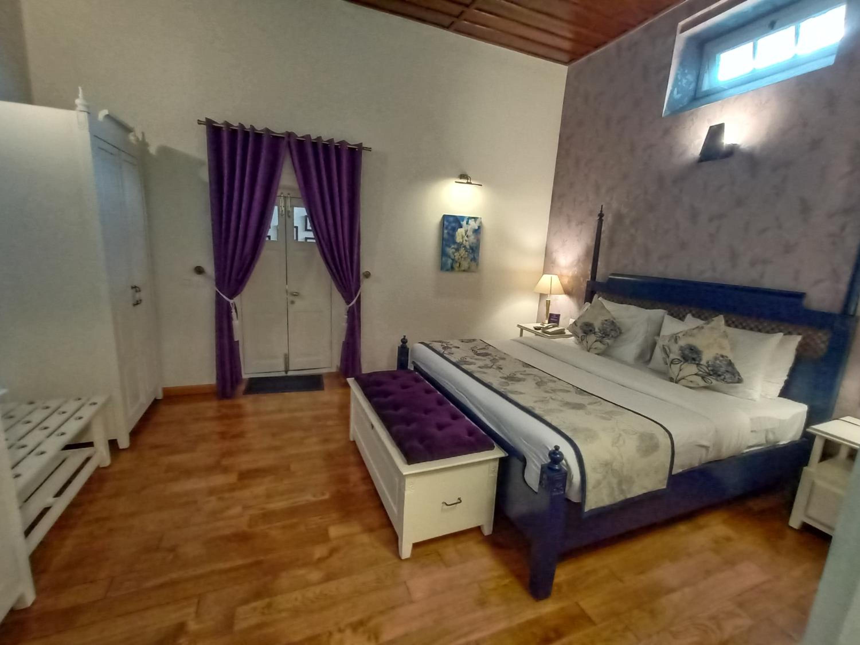 Deluxe Double Room (2 Adults + 1 Child) photo 1