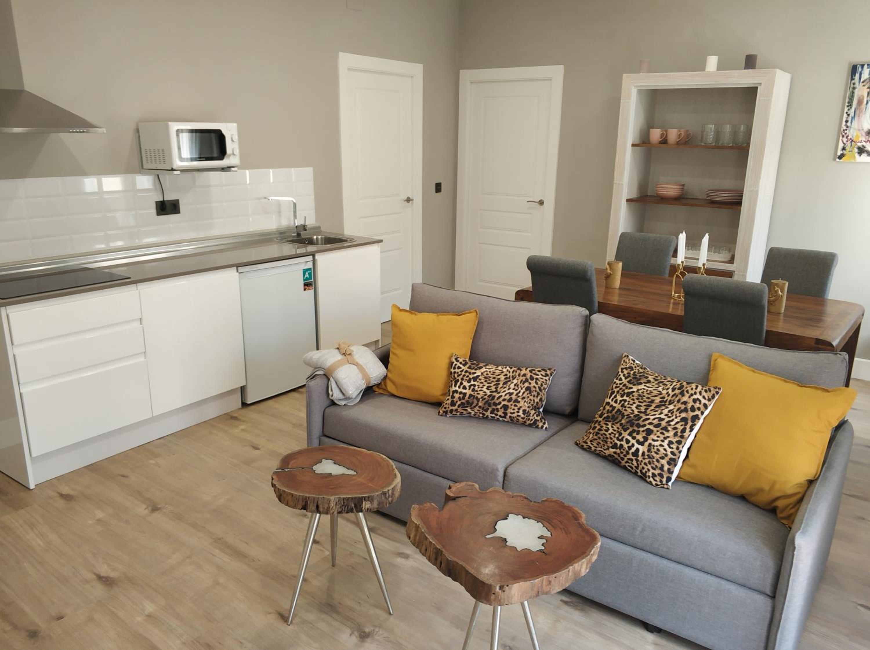 Three-Bedroom House - Photo 12
