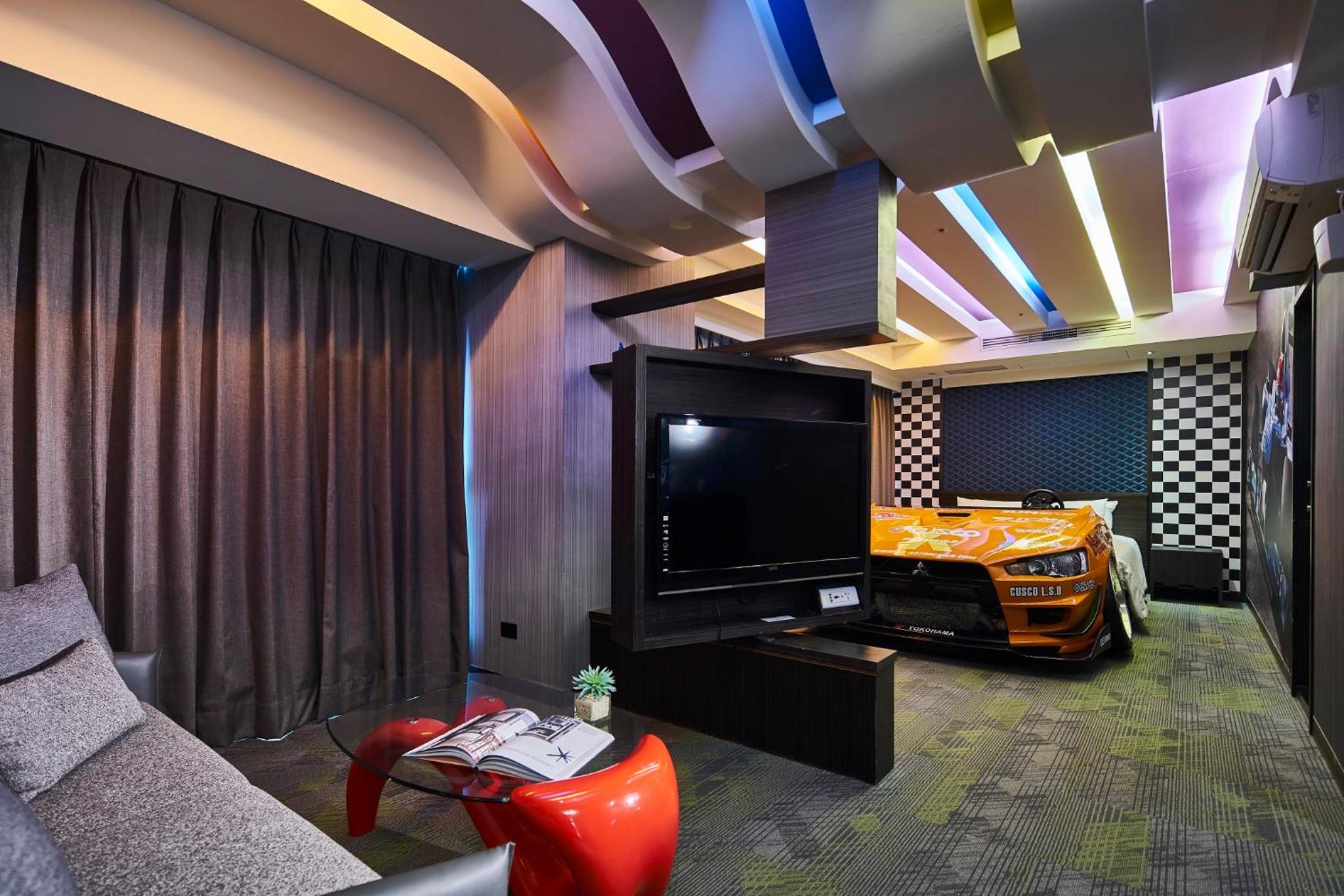 Luxury Suite - Photo 2