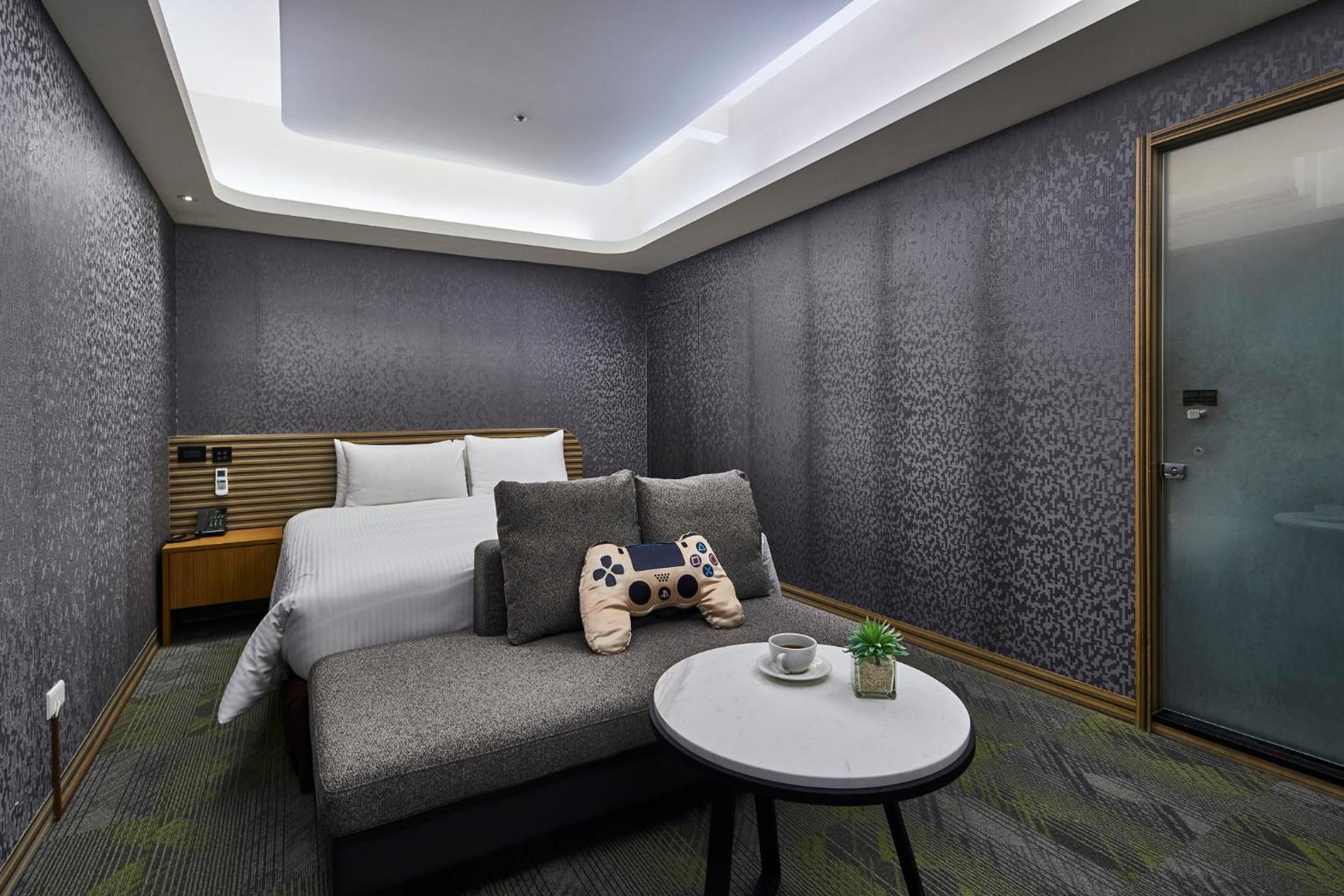 Luxury Suite - Photo 5