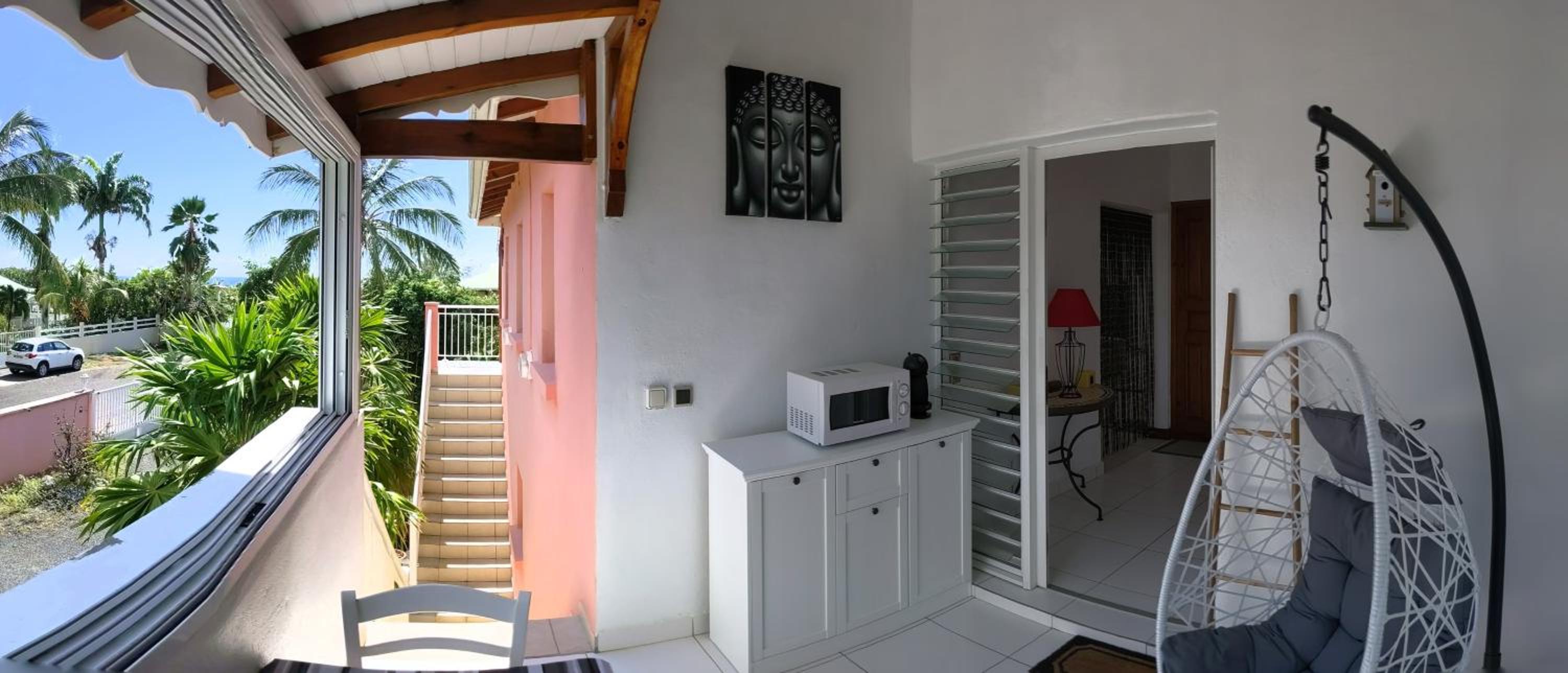 Deluxe Double Room with Balcony and Sea View - Photo 1