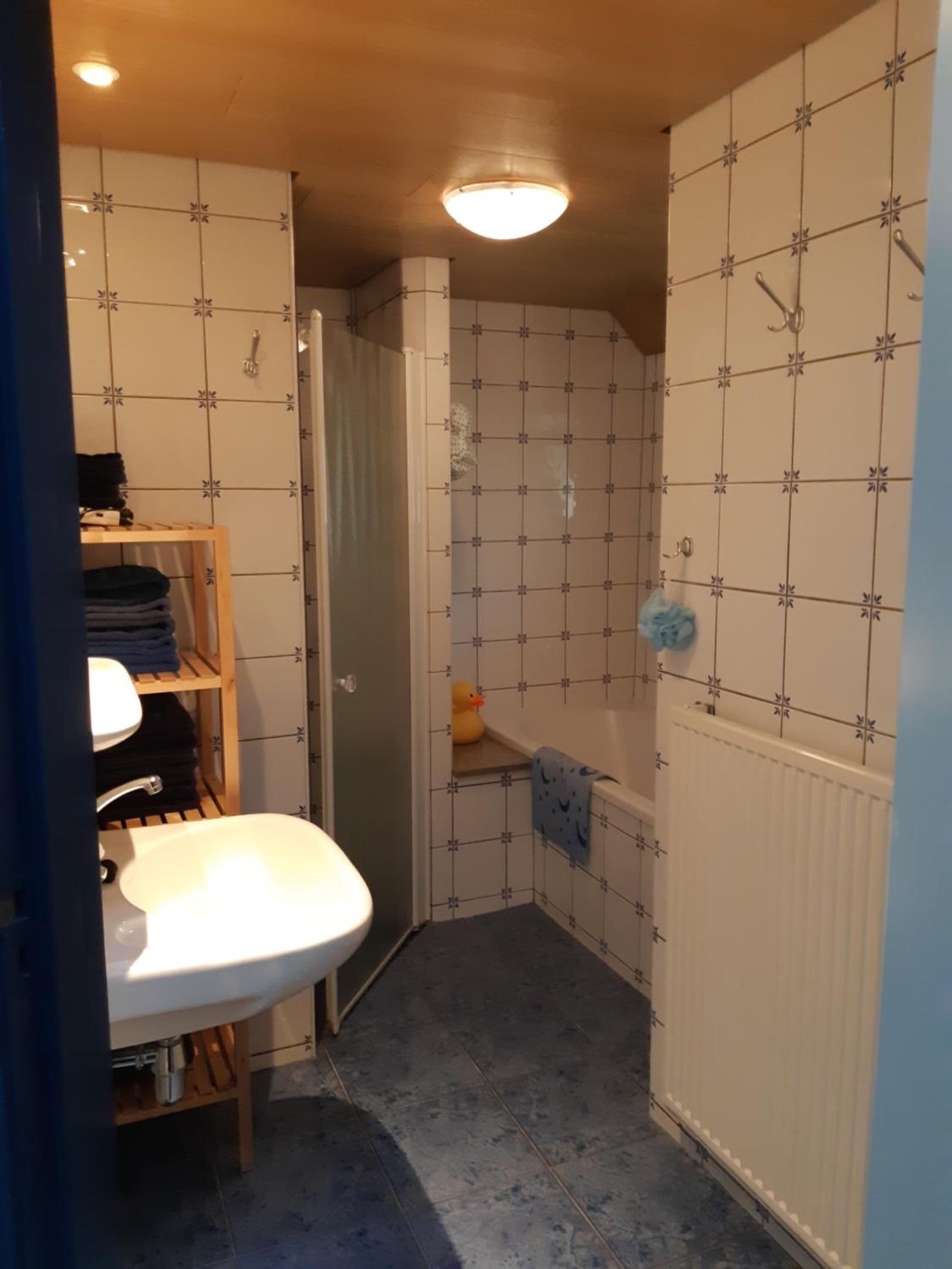 Standard Twin Room with Garden View - Photo 18