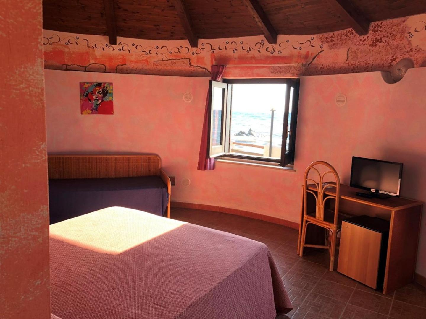 Triple Room with Sea View