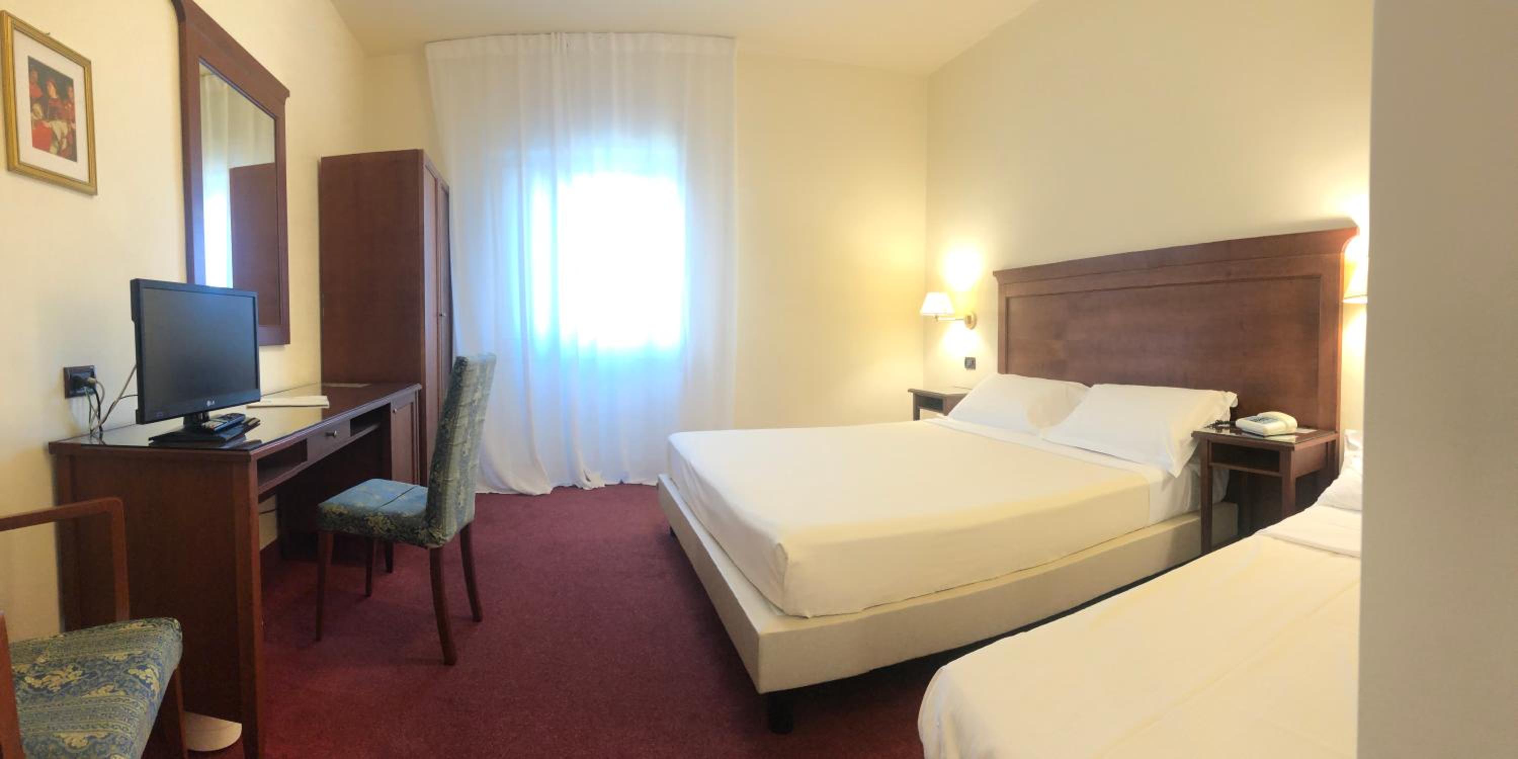 Double or Twin Room - Photo 1