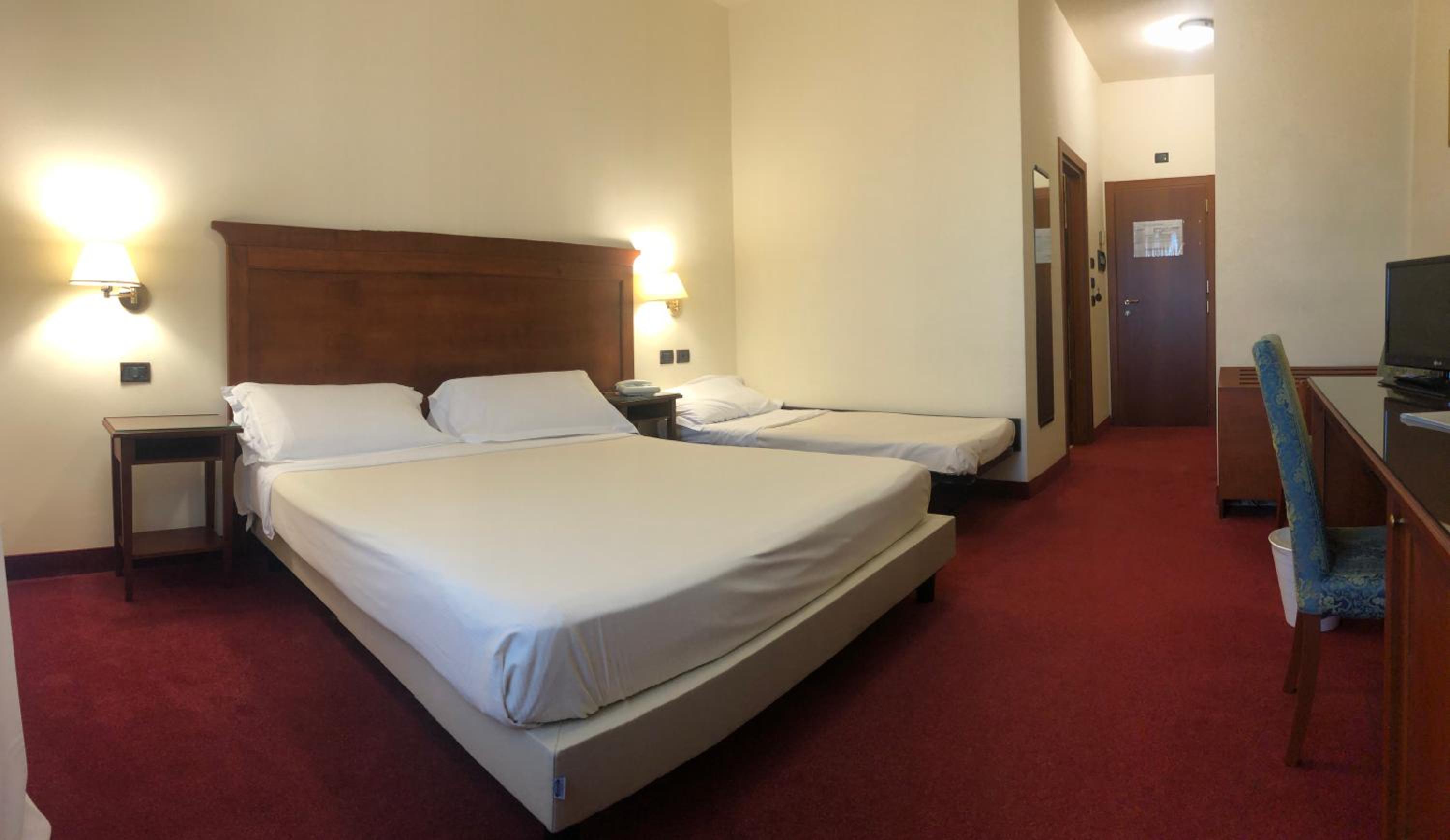 Triple Room - Photo 1