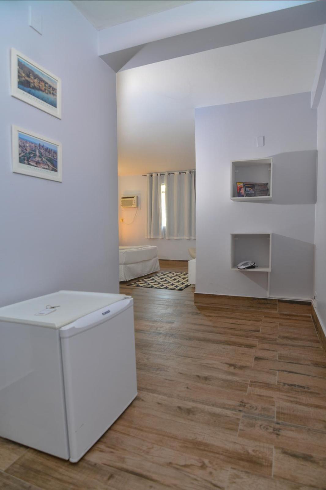 Superior Family Room photo 2