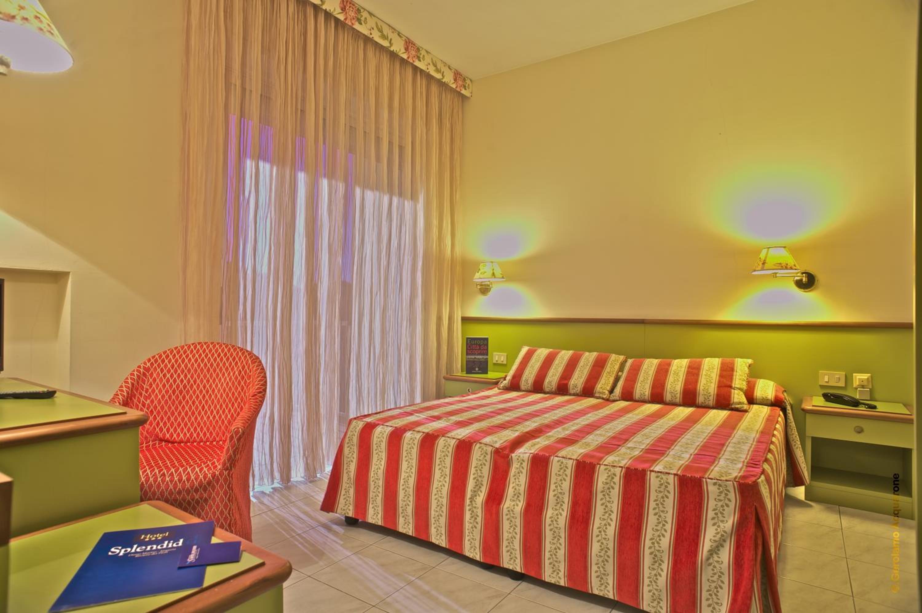 Double or Twin Room with Balcony - Photo 6