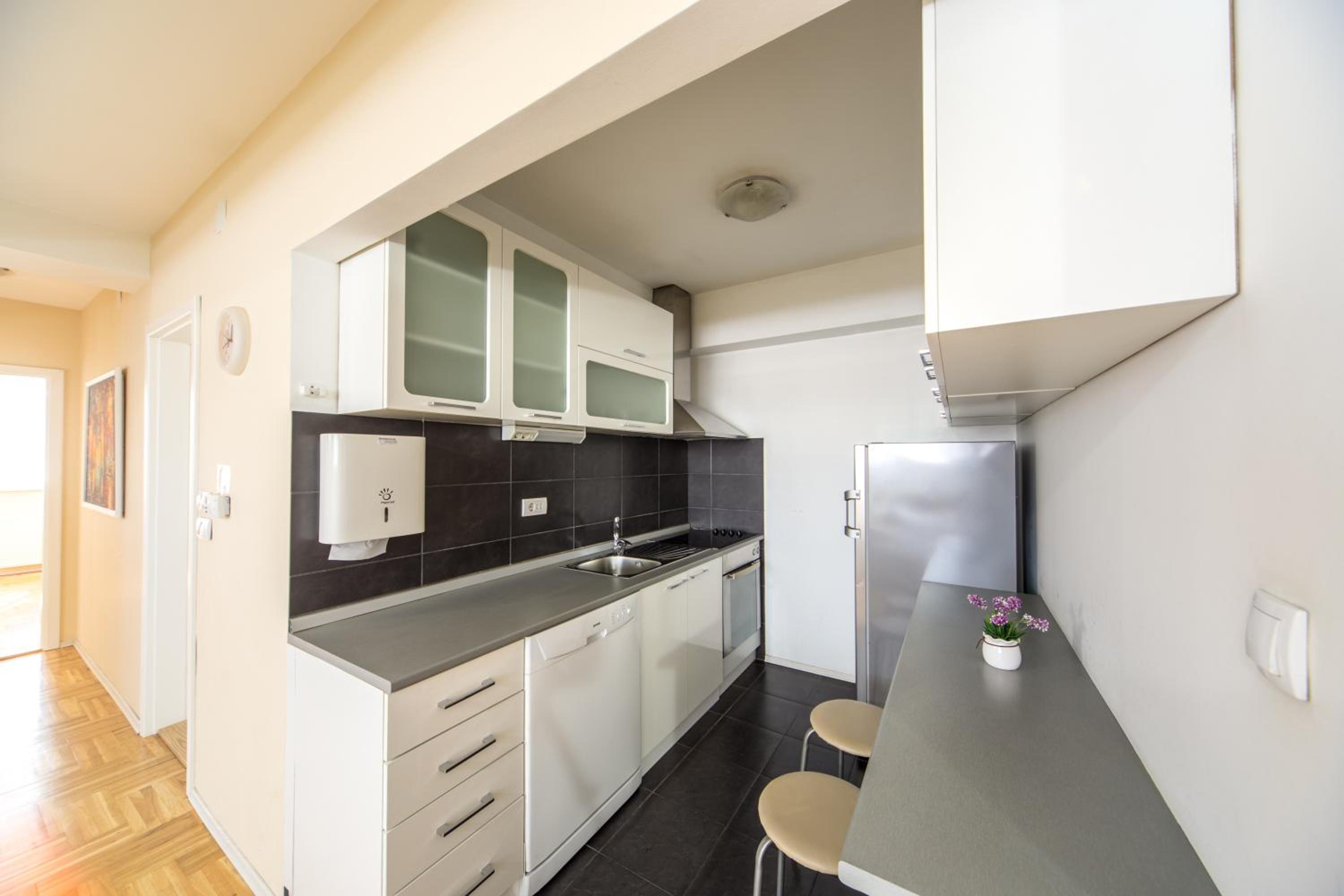 Two-Bedroom Apartment with Sauna - Photo 22