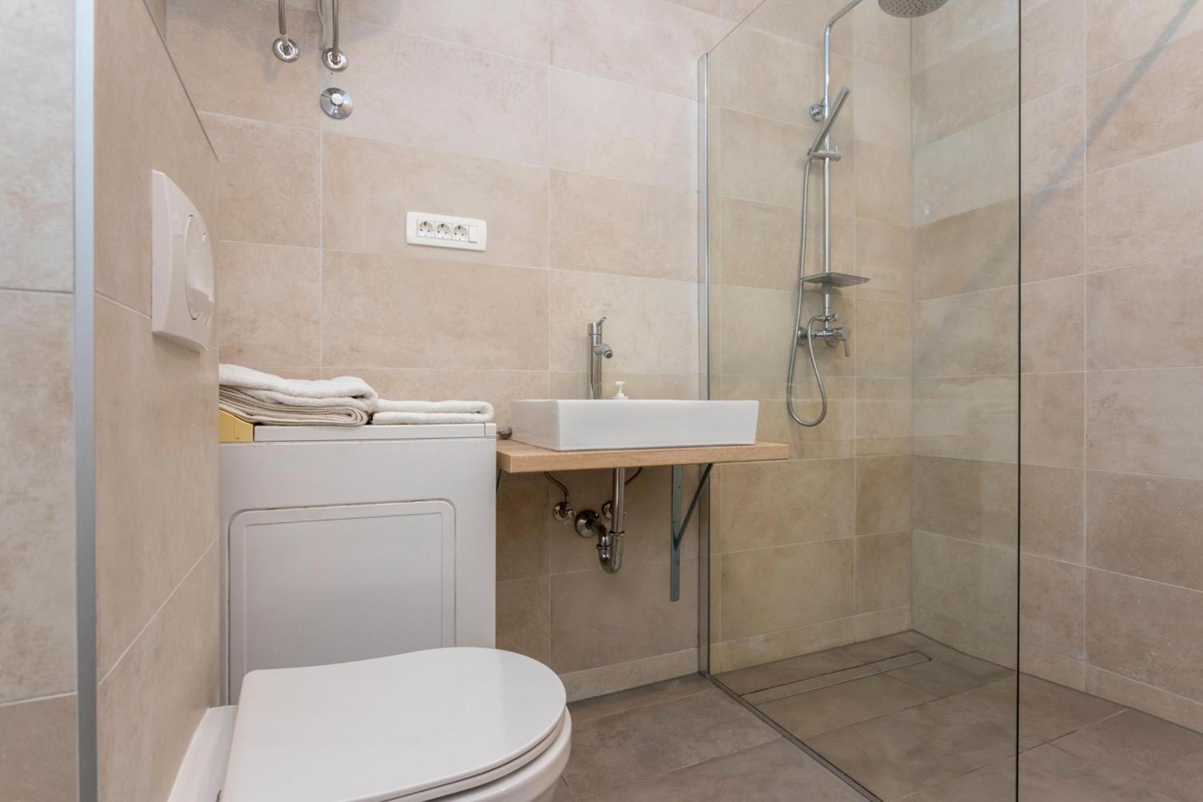 Two-Bedroom Apartment With Terrace photo 3