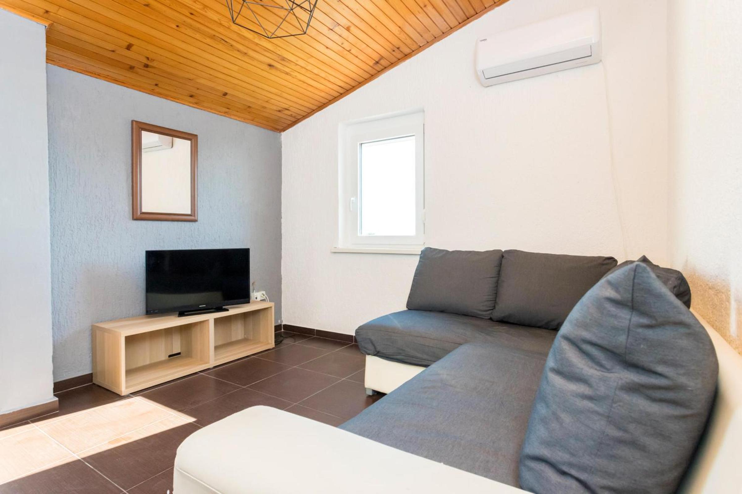 Two-Bedroom Apartment with Balcony photo 1