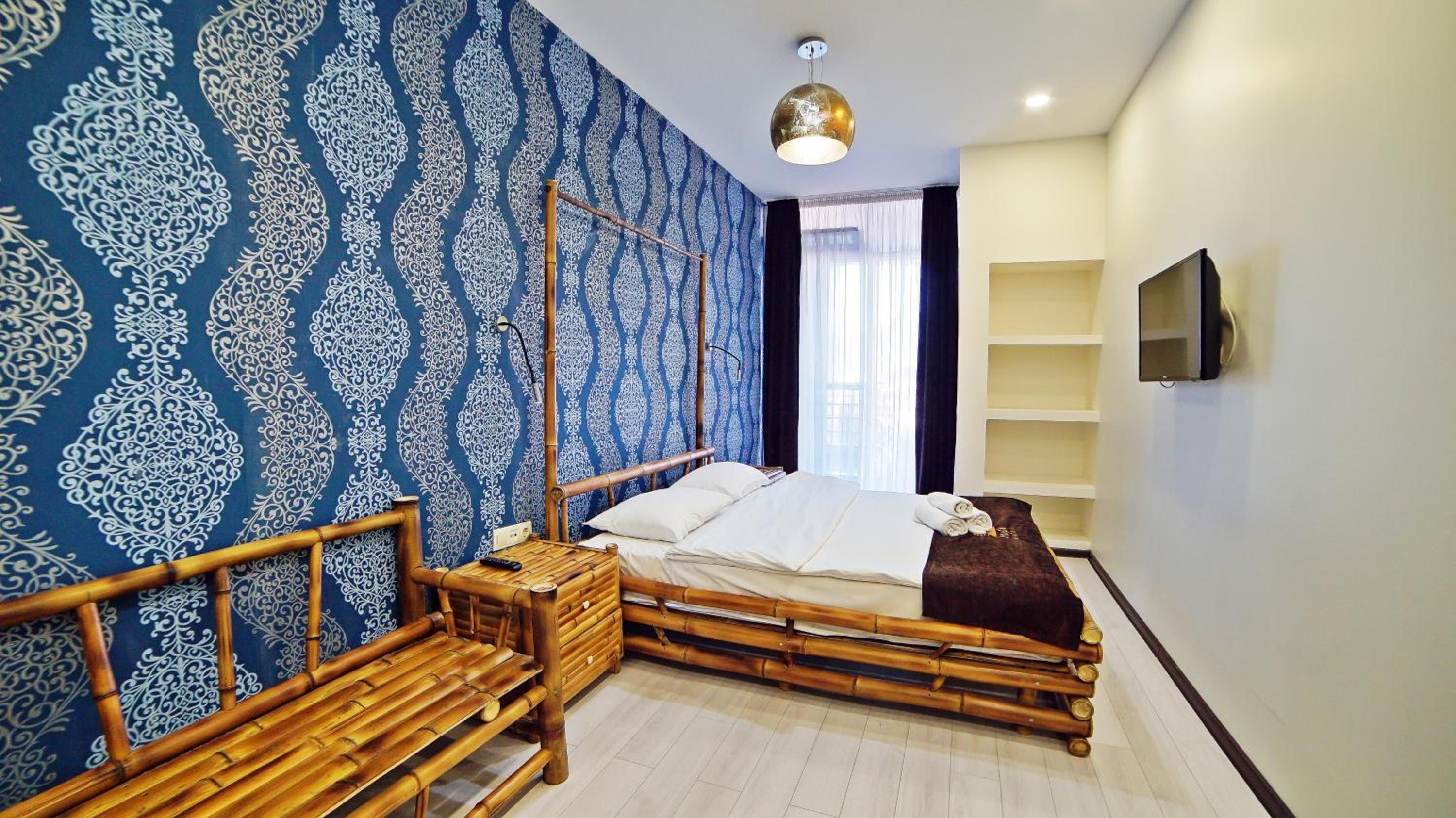Deluxe Family Room