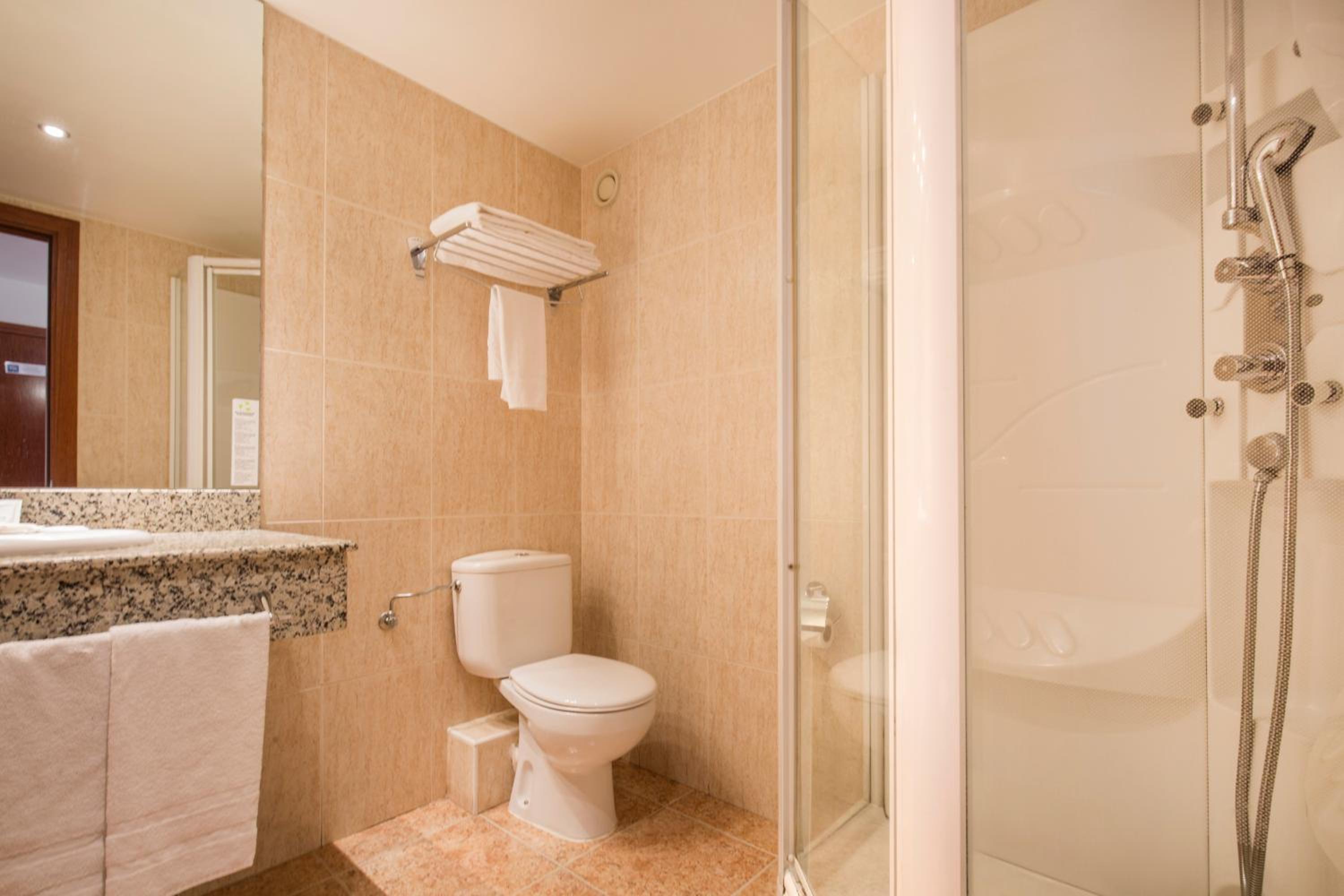 Superior Triple Room photo 2
