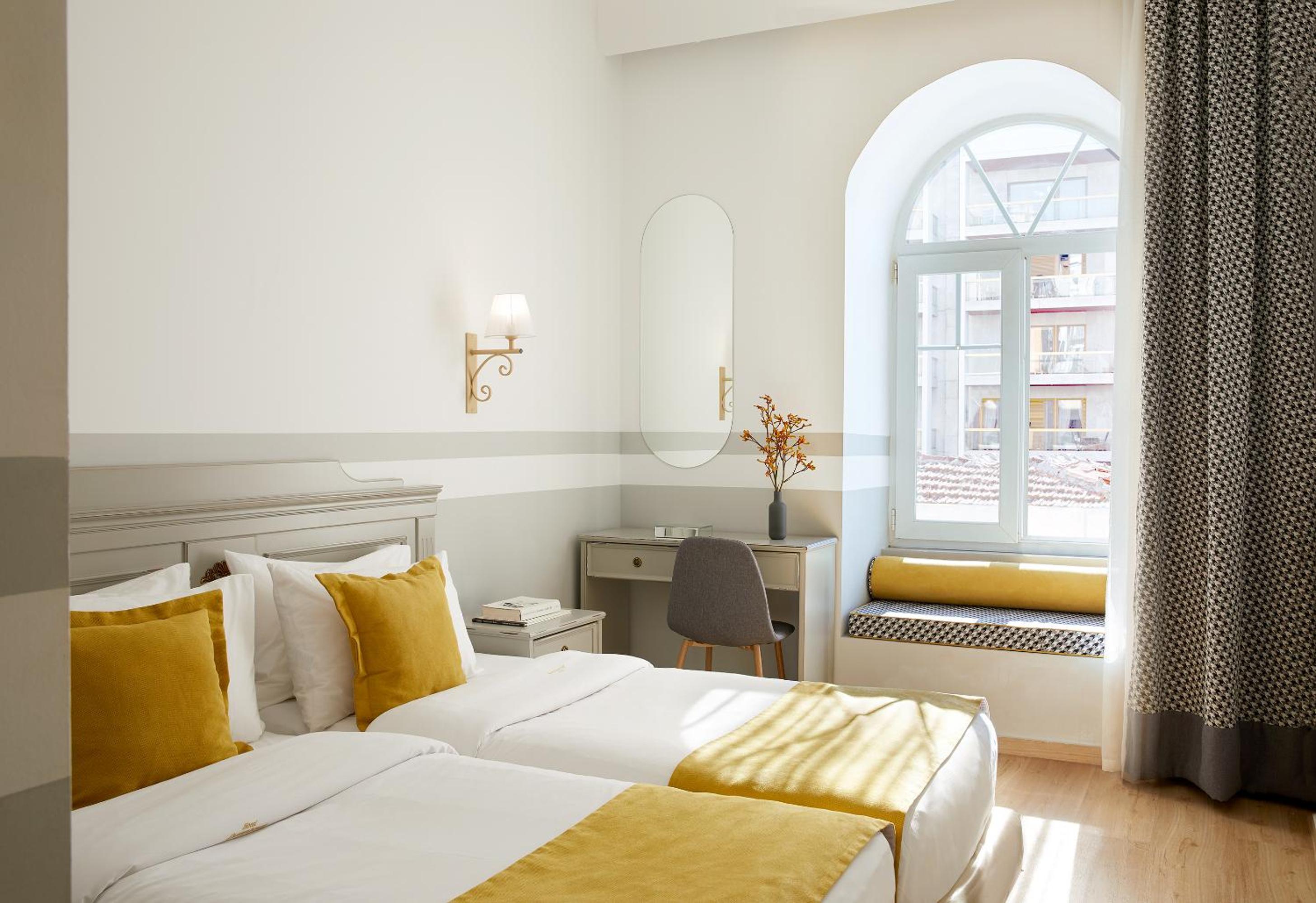 Double or Twin Room - Photo 7