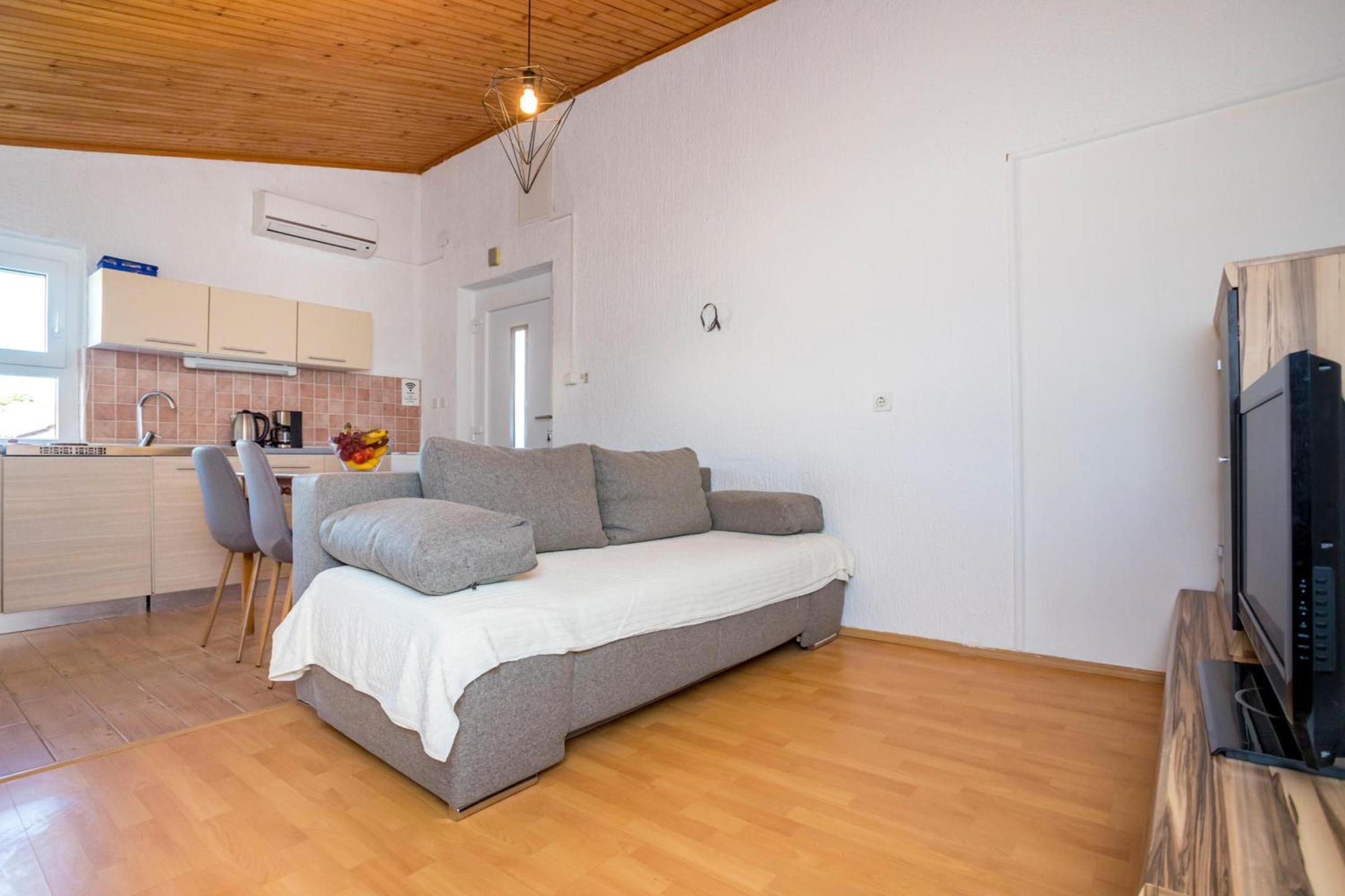 Two-Bedroom Apartment with Sea View photo 3