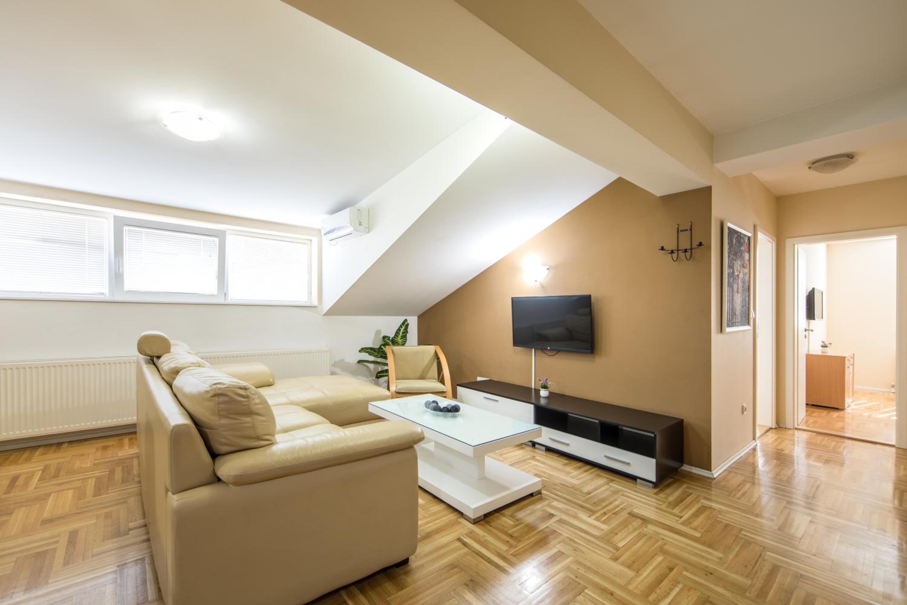Two-Bedroom Apartment with Sauna - Photo 34
