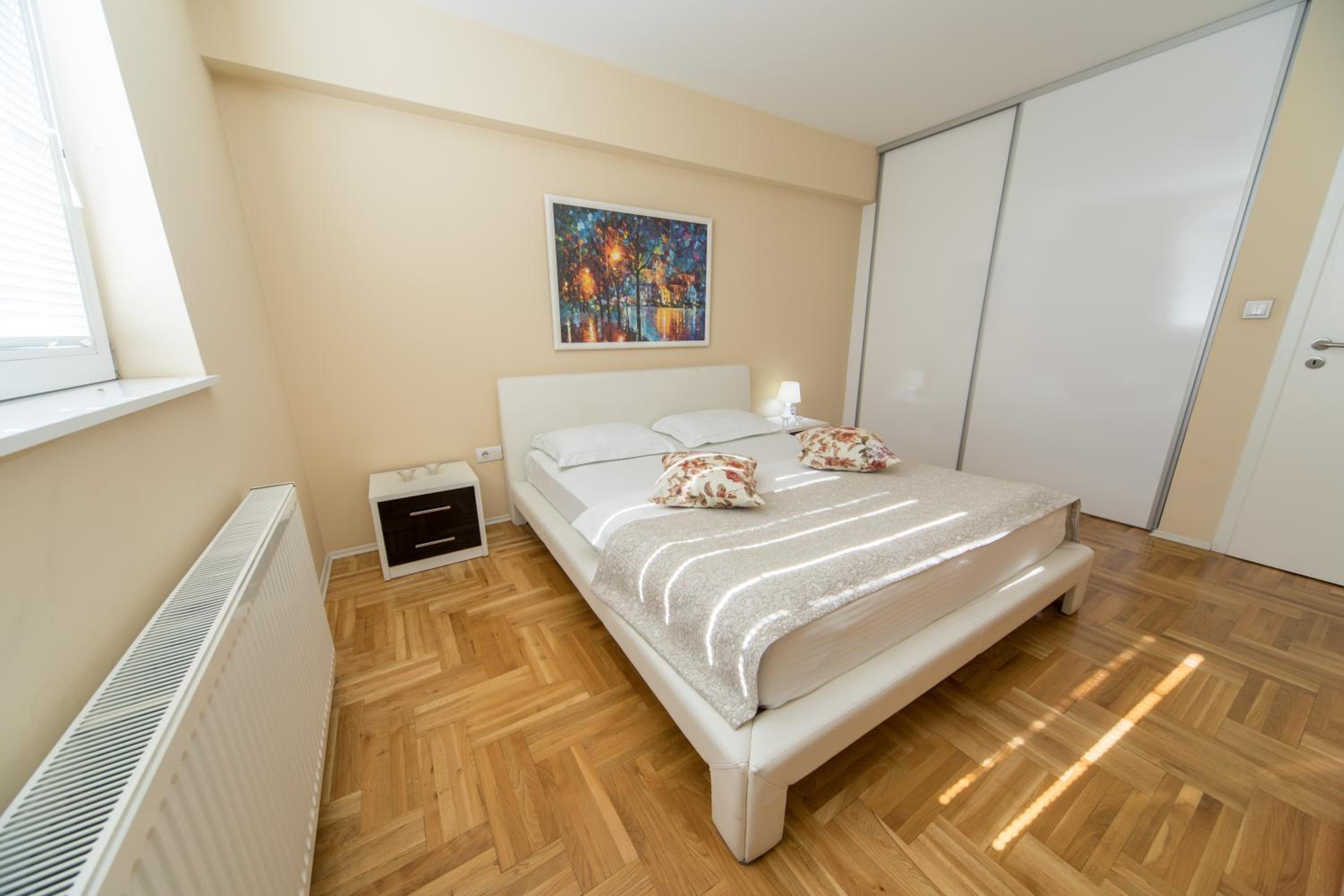 Two-Bedroom Apartment with Sauna - Photo 16
