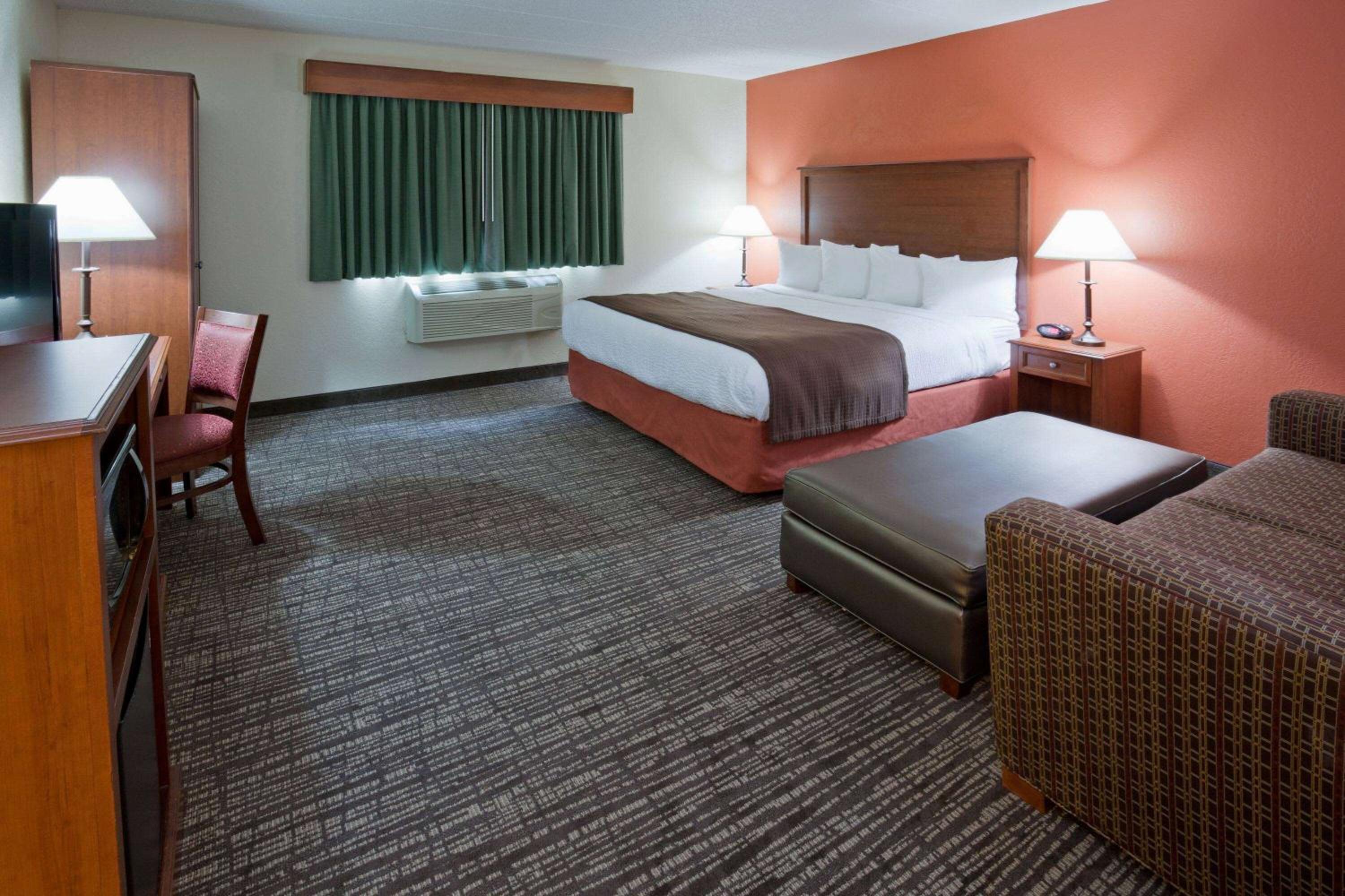King Room - Non-Smoking - Photo 1