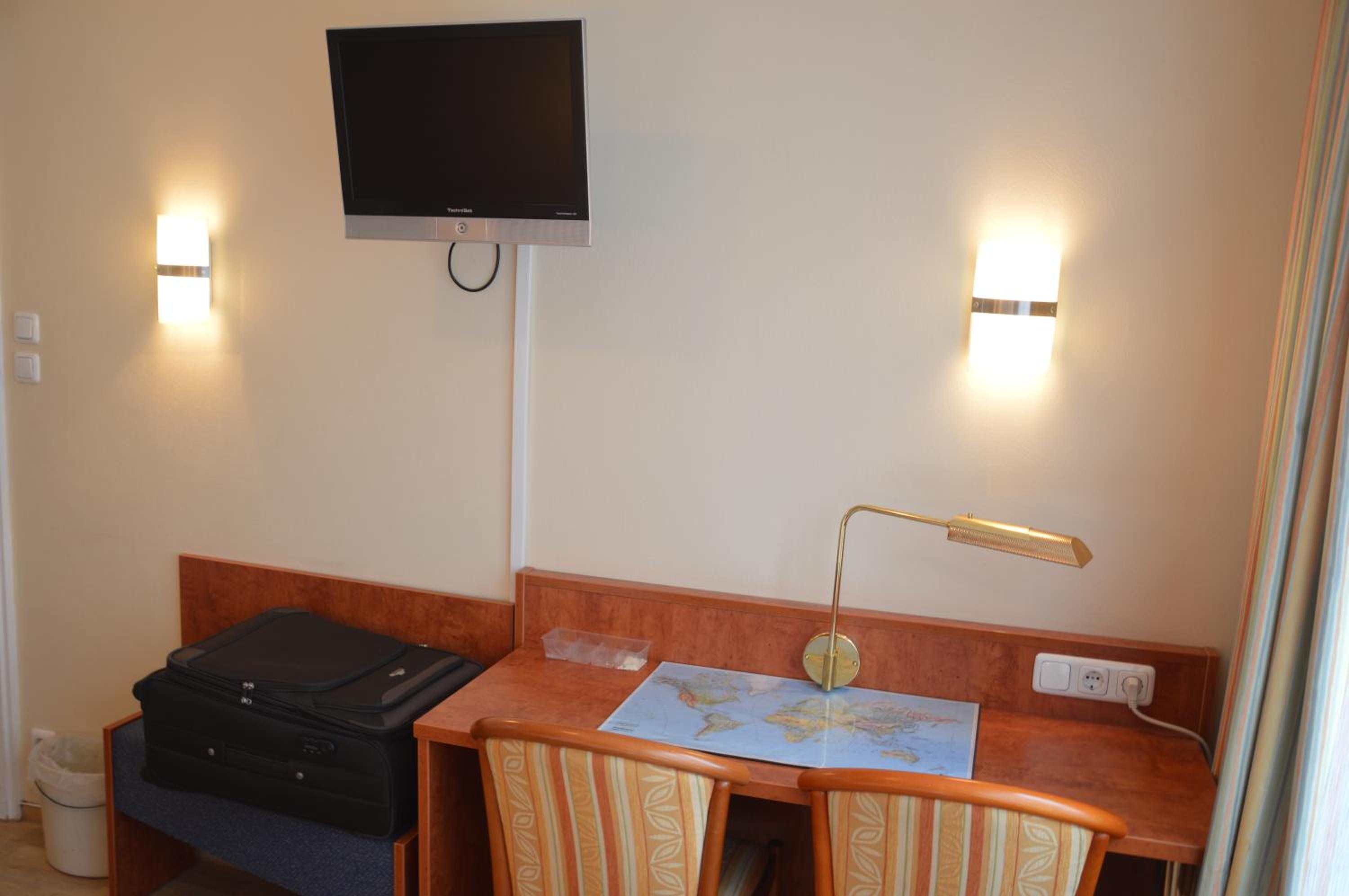 Triple Room - Photo 7