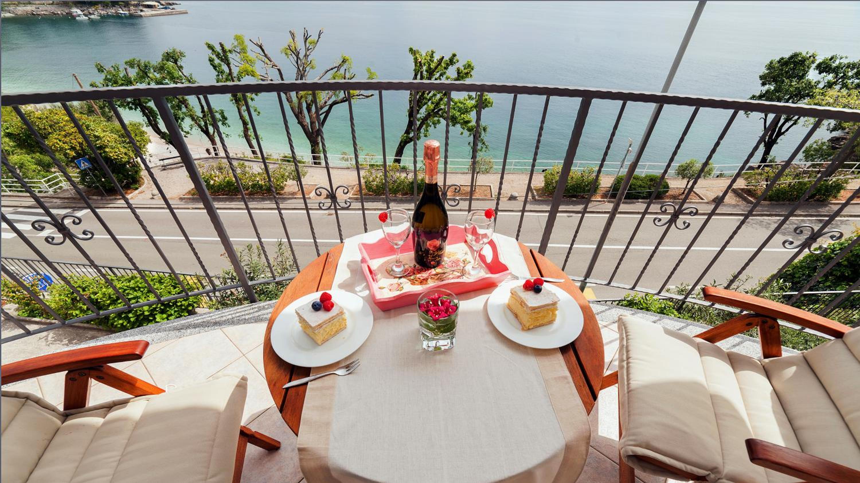Studio with Sea View and Balcony photo 3