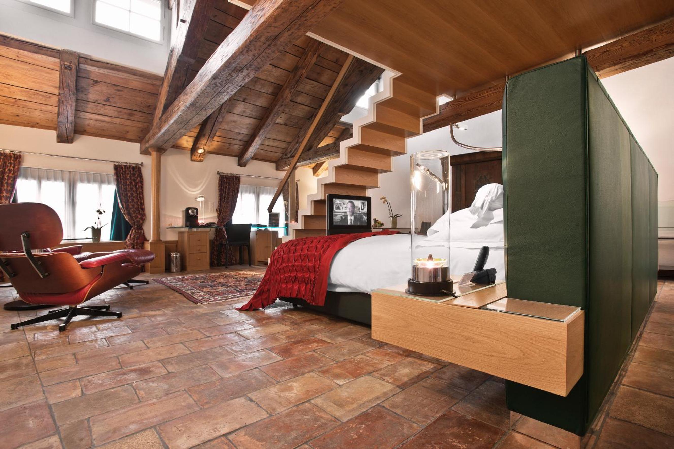 Junior Duplex Suite (Non Smoking)