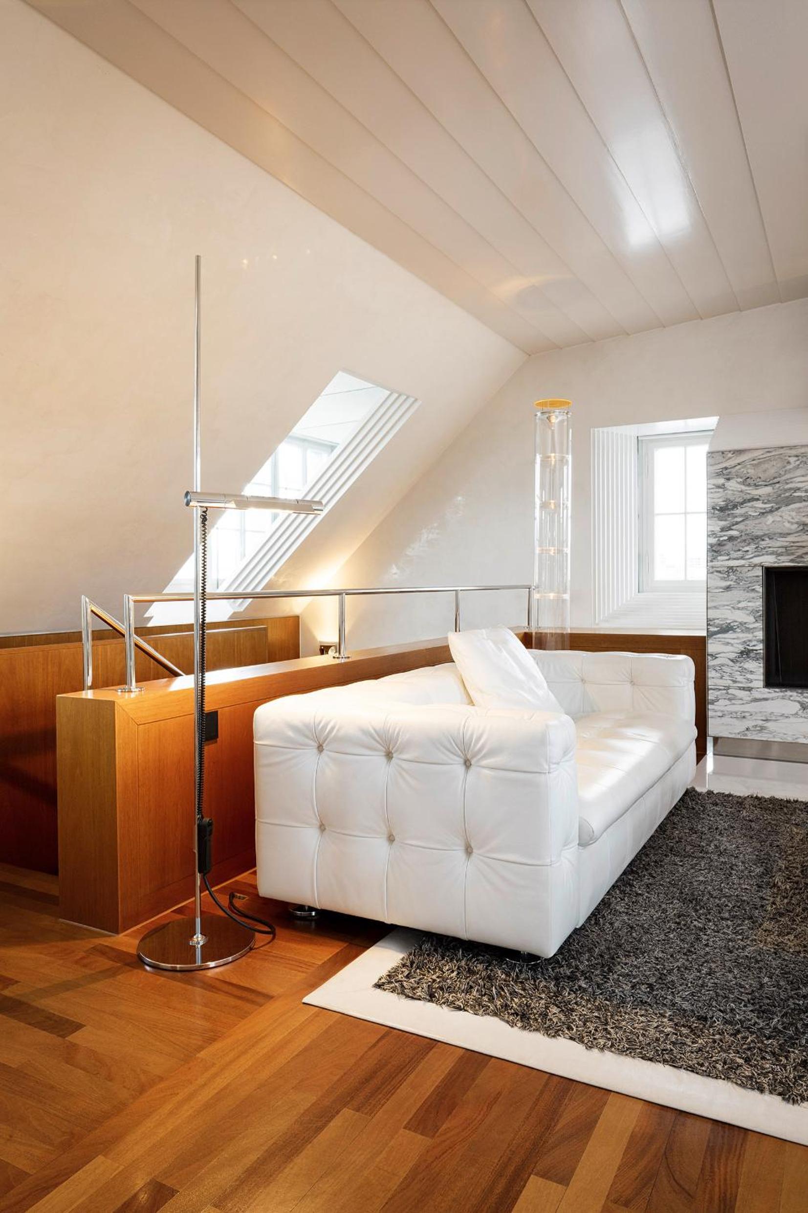 Penthouse with Terrace (Non Smoking)