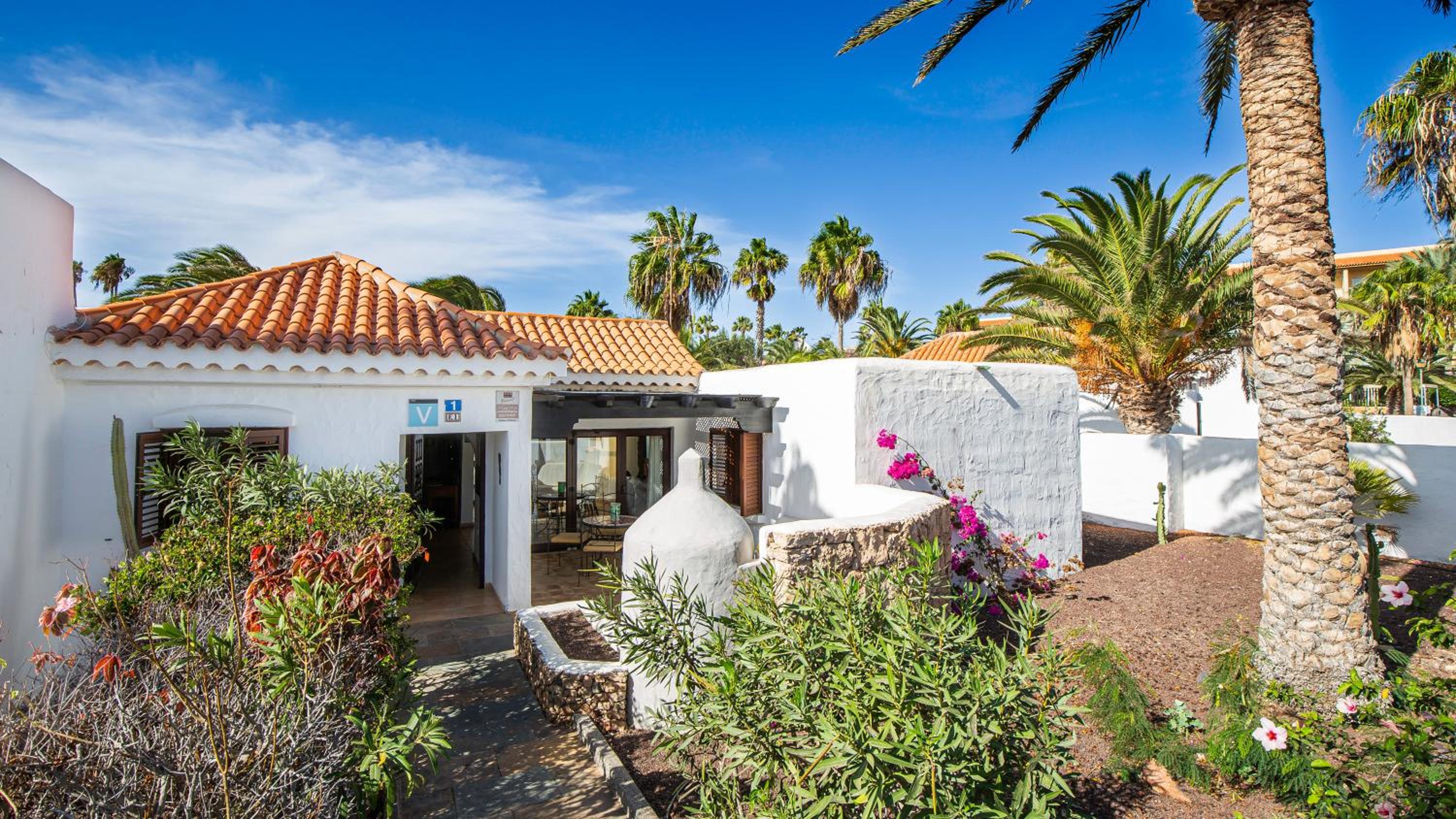 Four-Bedroom Villa photo 2