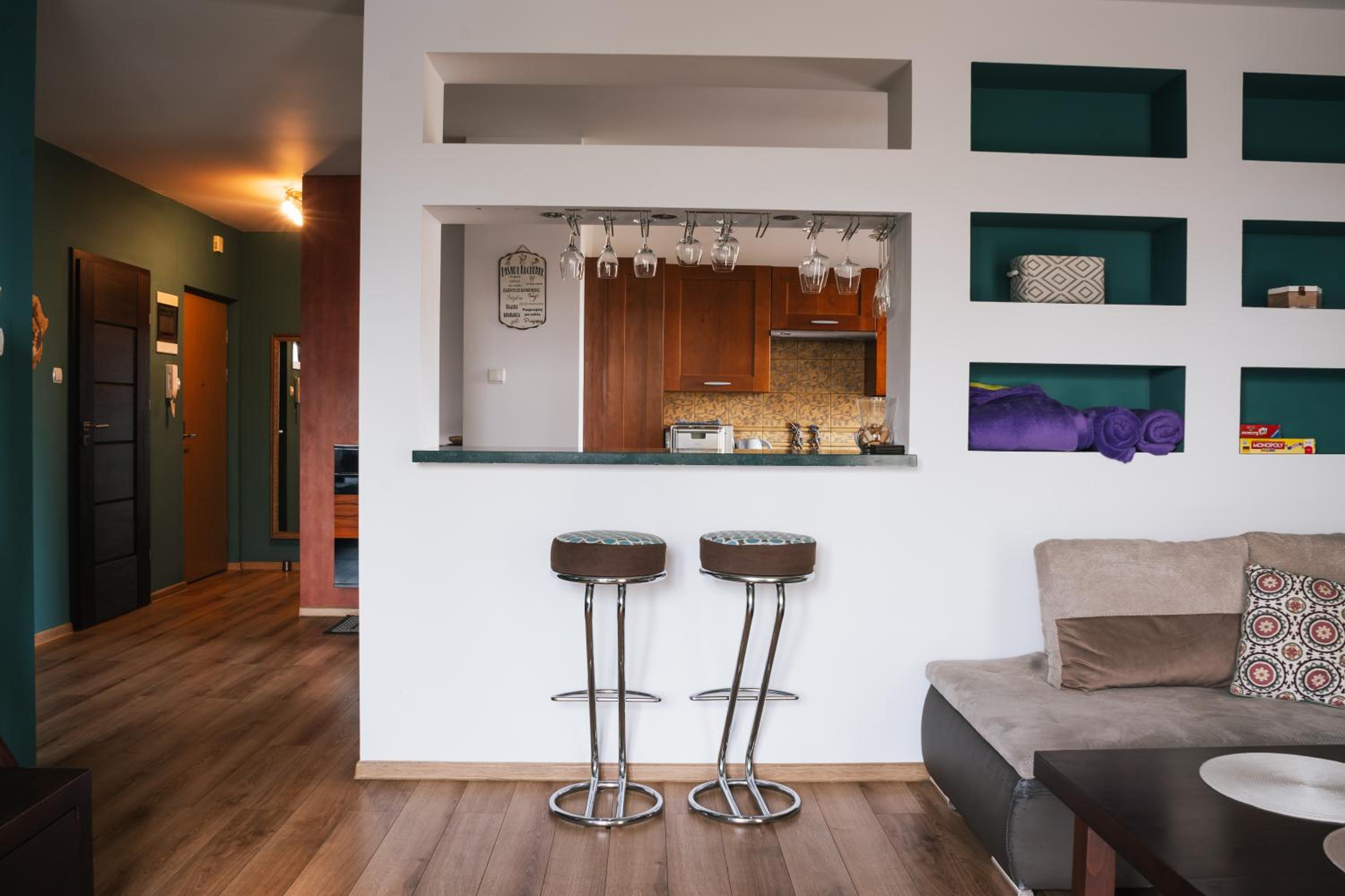 Apartment with Balcony - Photo 12