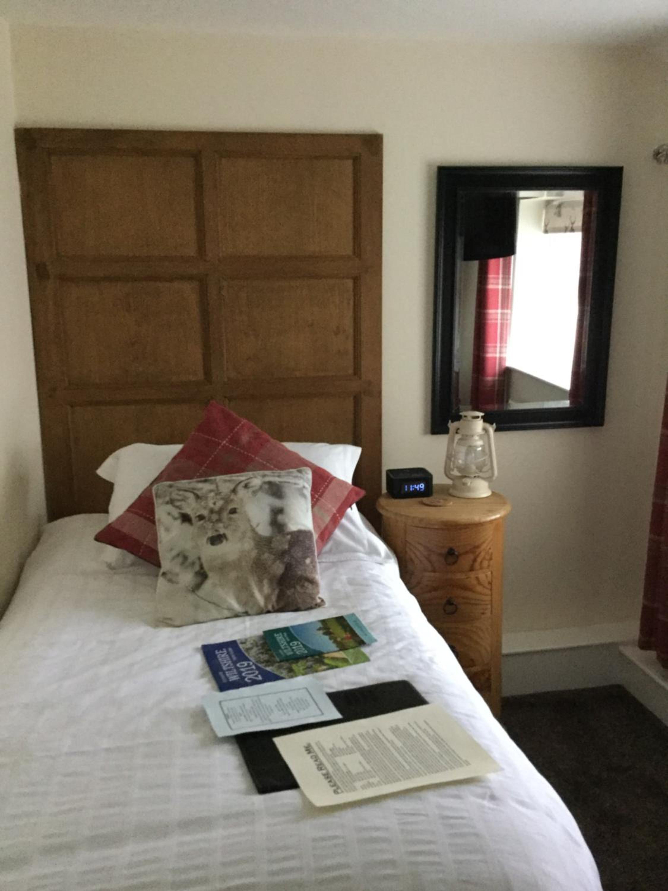 Single Room with Bathroom photo 3