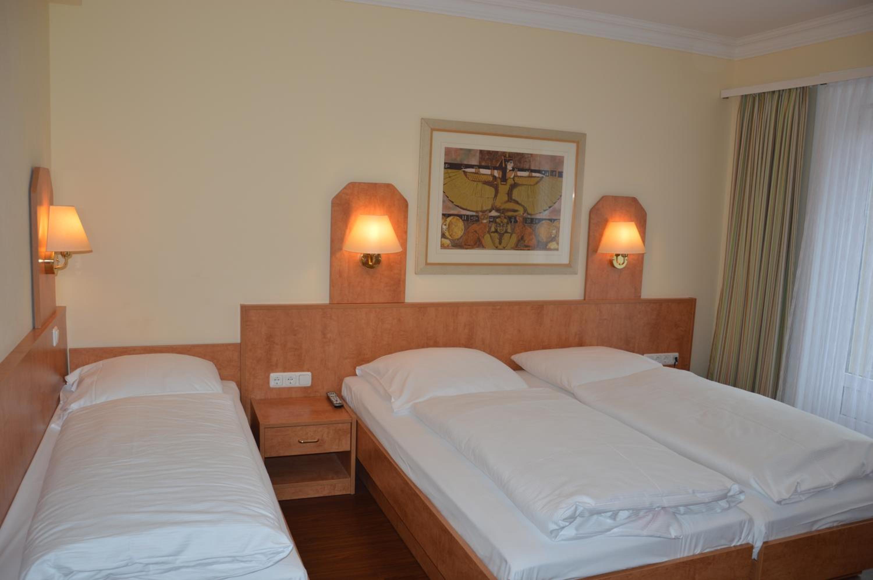 Triple Room - Photo 8