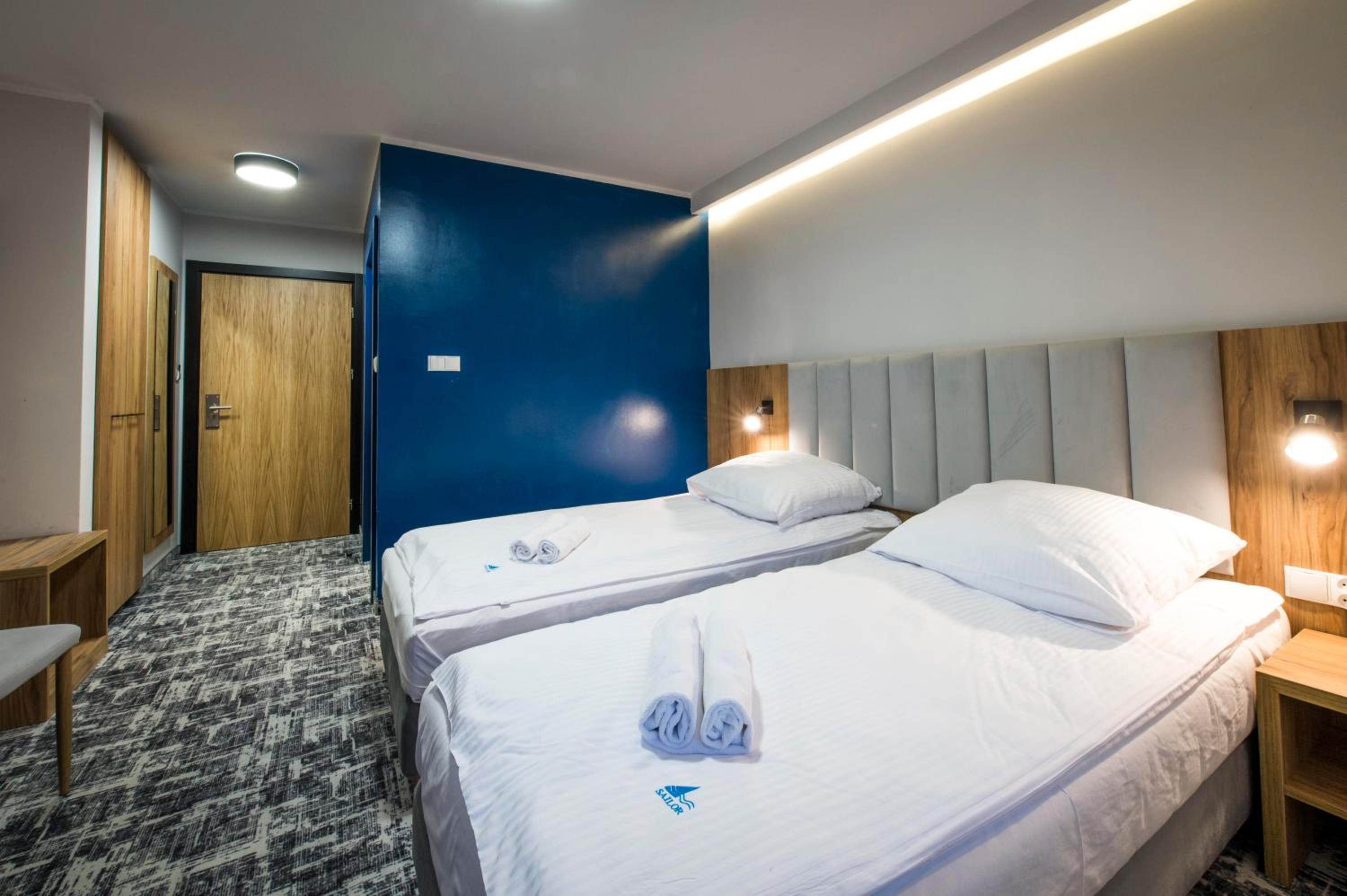 Deluxe Double or Twin Room with Balcony - Photo 5