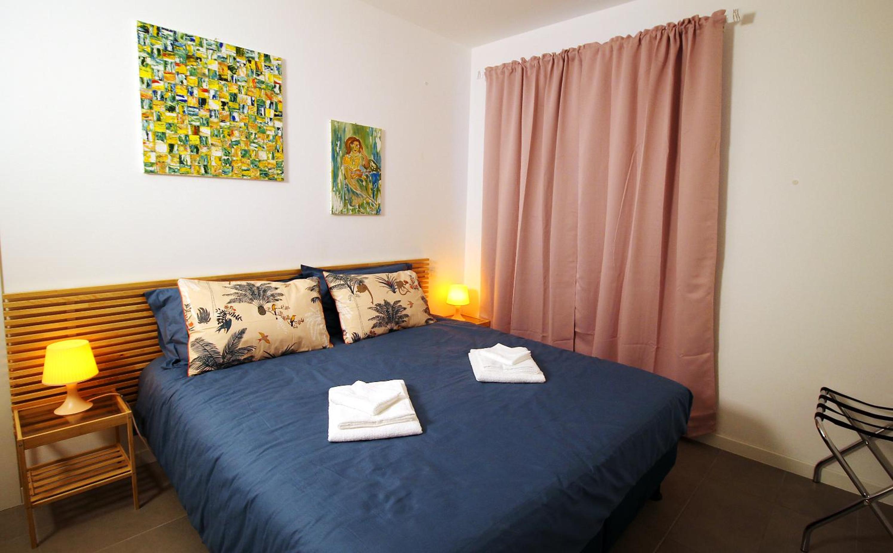 Quadruple Room with Private Bathroom - Photo 5