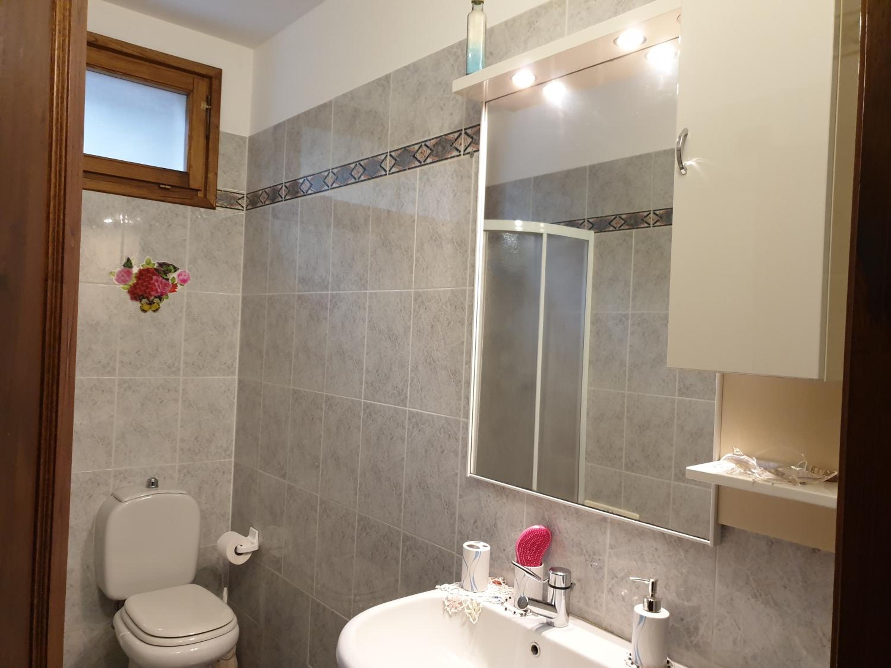 Quadruple Room with Mountain View - Photo 5